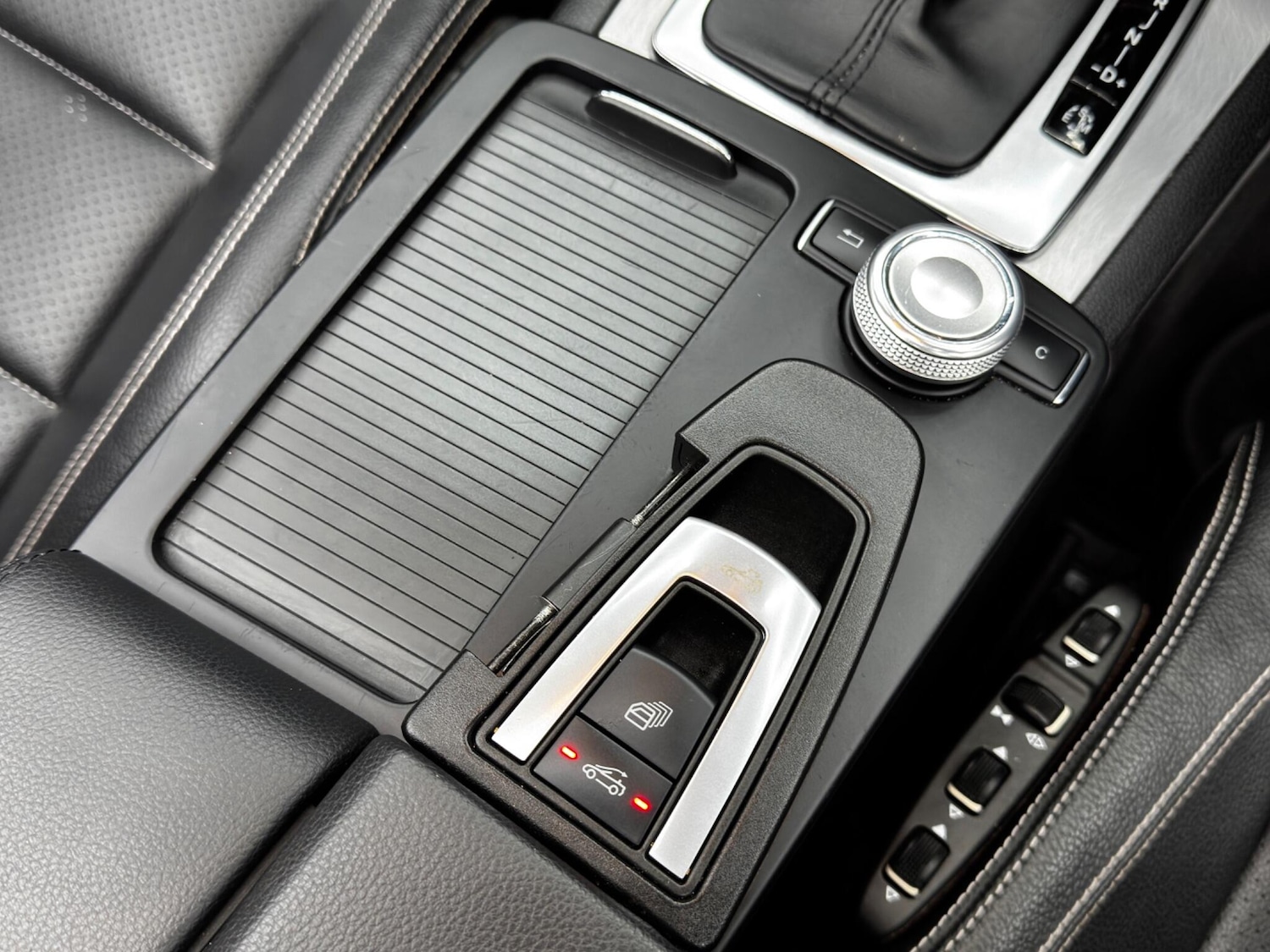 Used Mercedes-Benz E Class 2012 for sale - 76865292: Photo 24