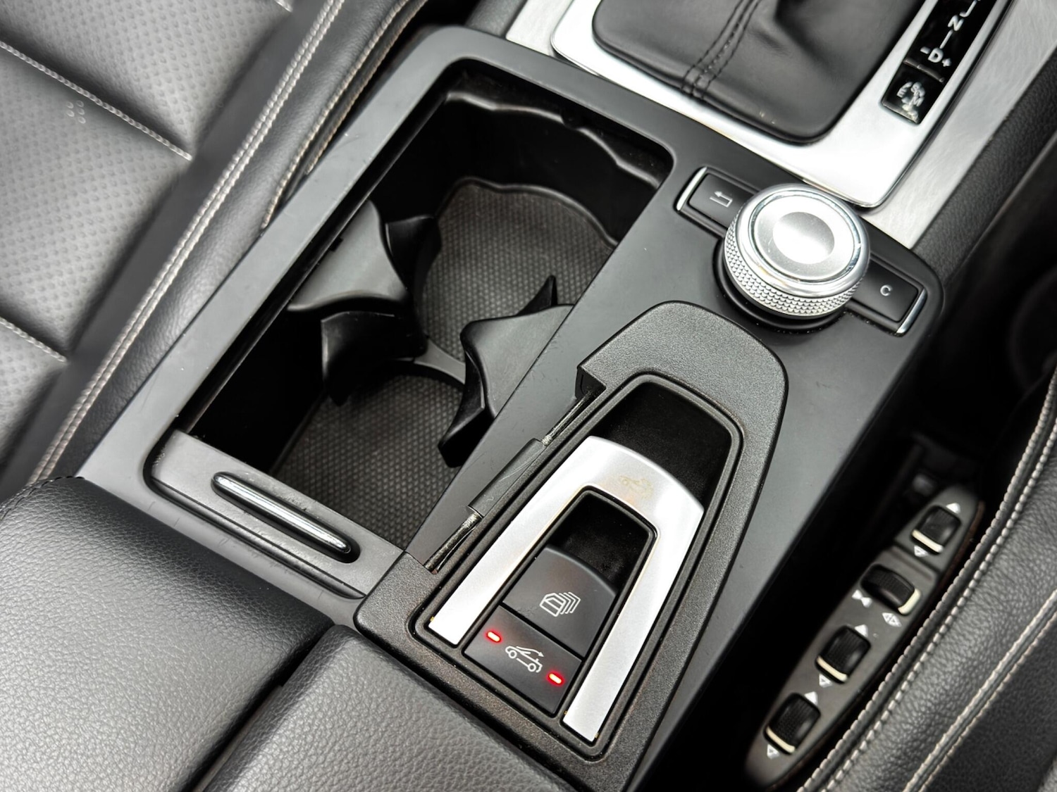 Used Mercedes-Benz E Class 2012 for sale - 76865292: Photo 25