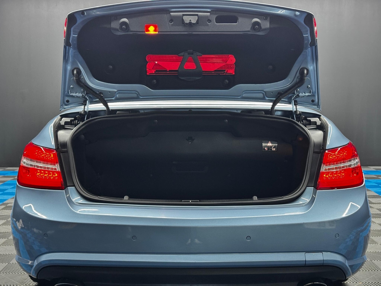 Used Mercedes-Benz E Class 2012 for sale - 76865292: Photo 36