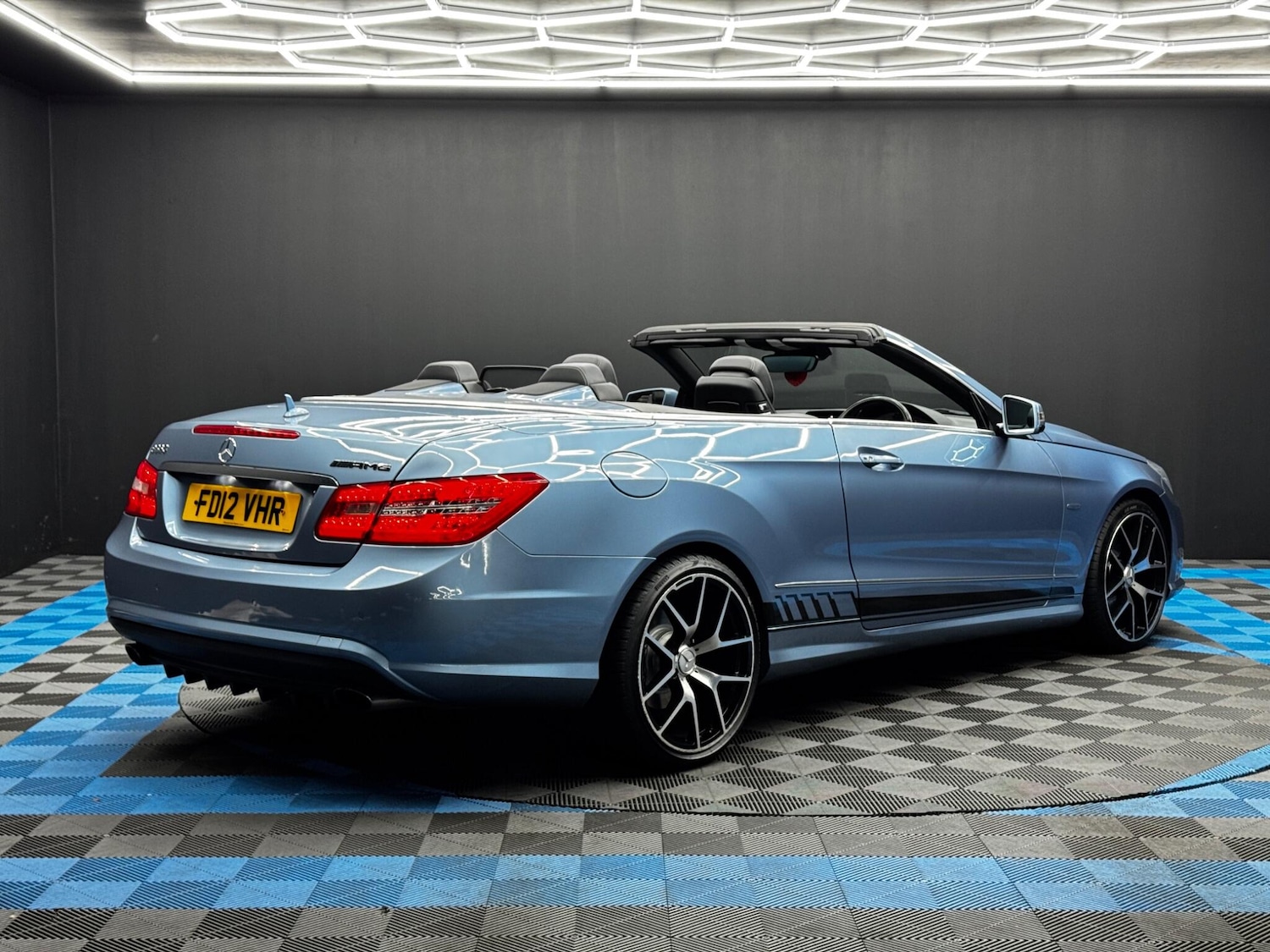 Used Mercedes-Benz E Class 2012 for sale - 76865292: Photo 5