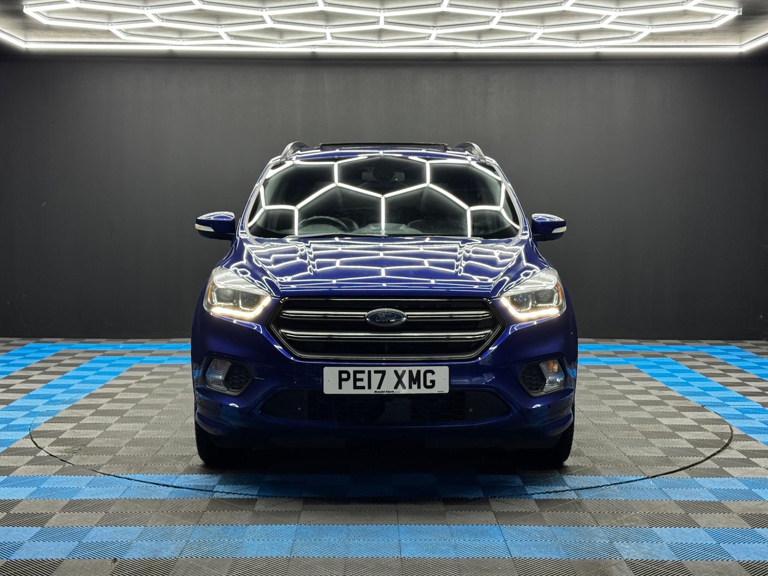 Used Ford Kuga 2017 for sale - 76964593: Photo 2