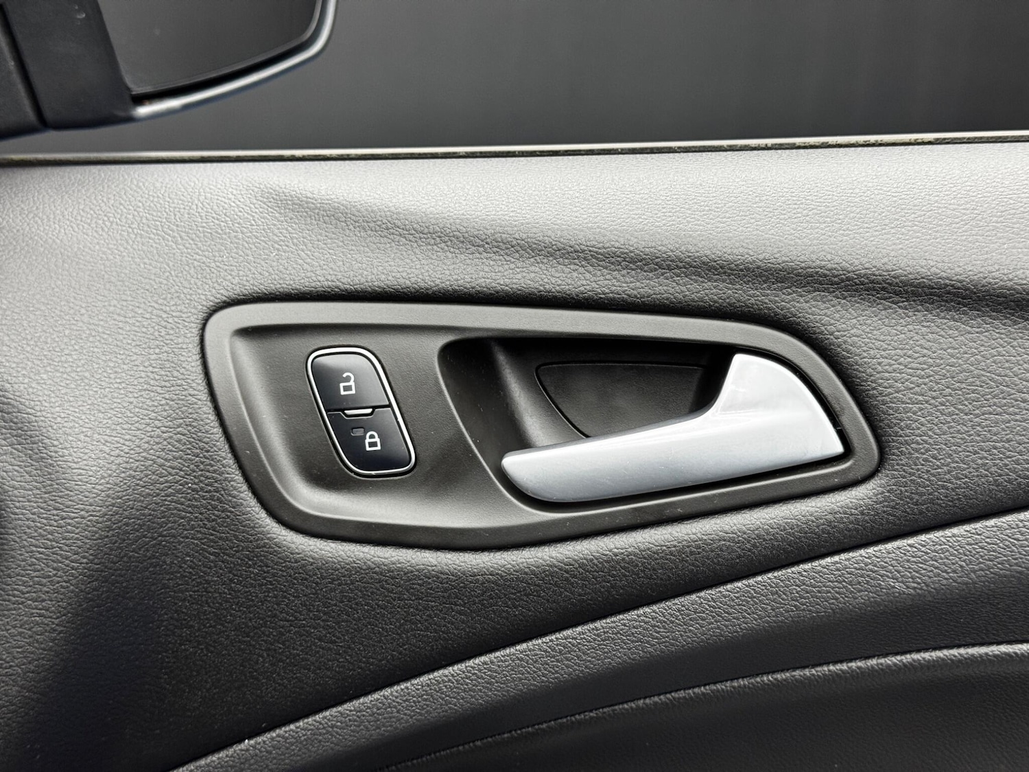 Used Ford Kuga 2017 for sale - 76964593: Photo 40