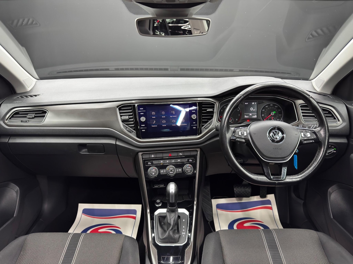 Used Volkswagen T-Roc 2019 for sale - 76441159: Photo 10