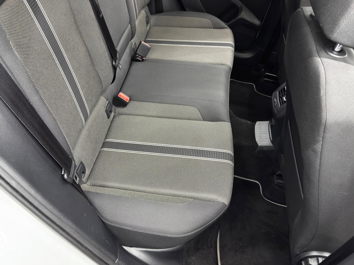 Used Volkswagen T-Roc 2019 for sale - 76441159: Photo 16