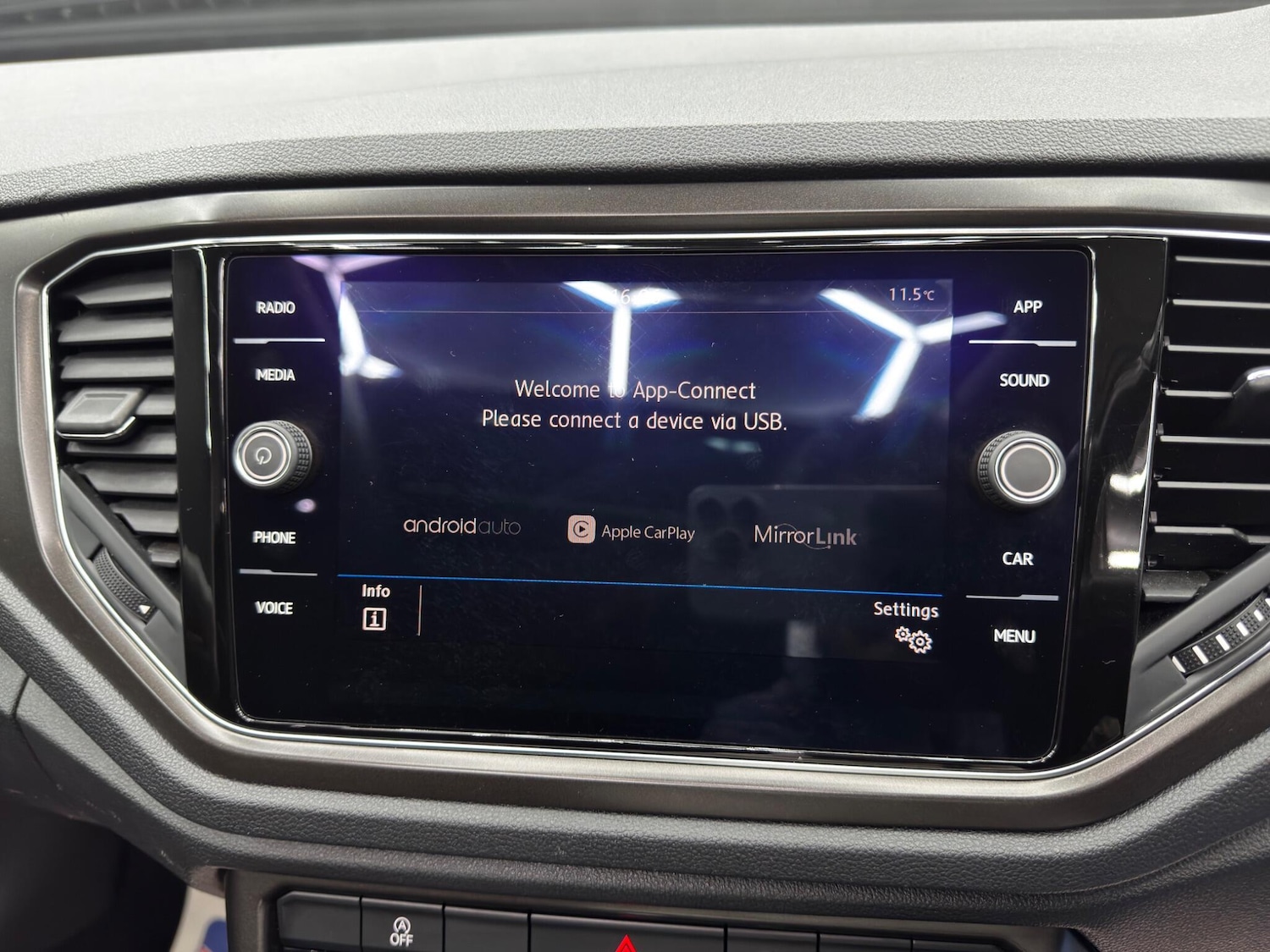 Used Volkswagen T-Roc 2019 for sale - 76441159: Photo 31