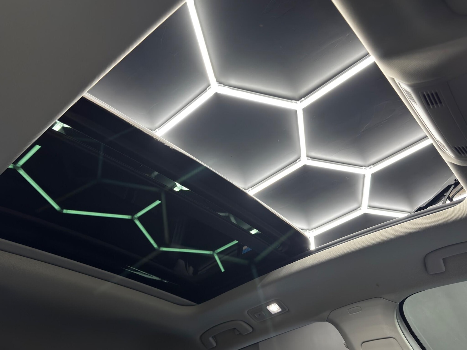 Used Volkswagen T-Roc 2019 for sale - 76441159: Photo 40