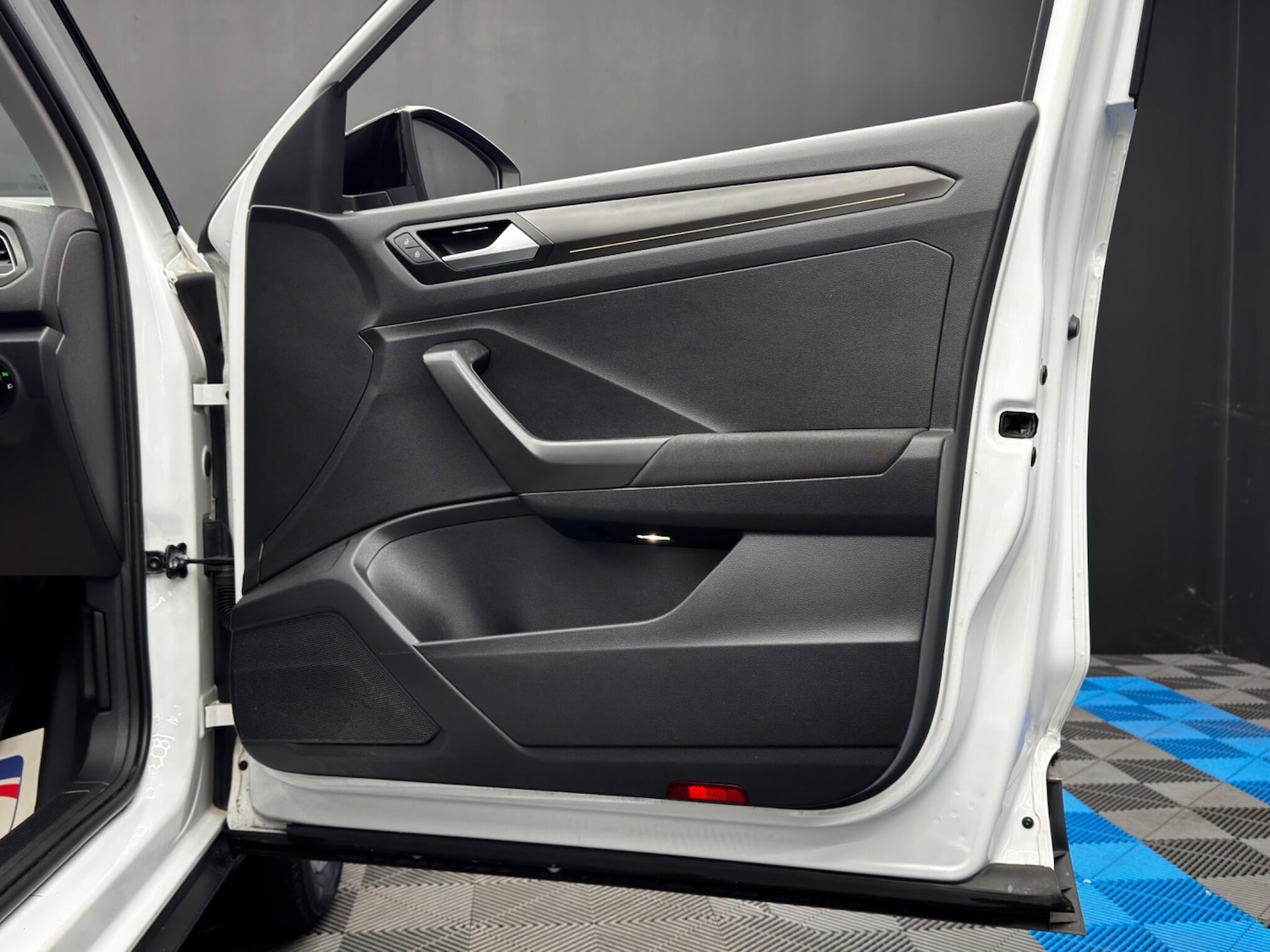 Used Volkswagen T-Roc 2019 for sale - 76441159: Photo 45