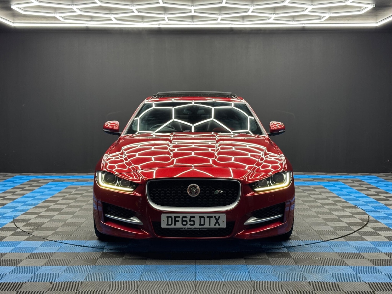 Used Jaguar XE for sale - 77237853: Photo 2