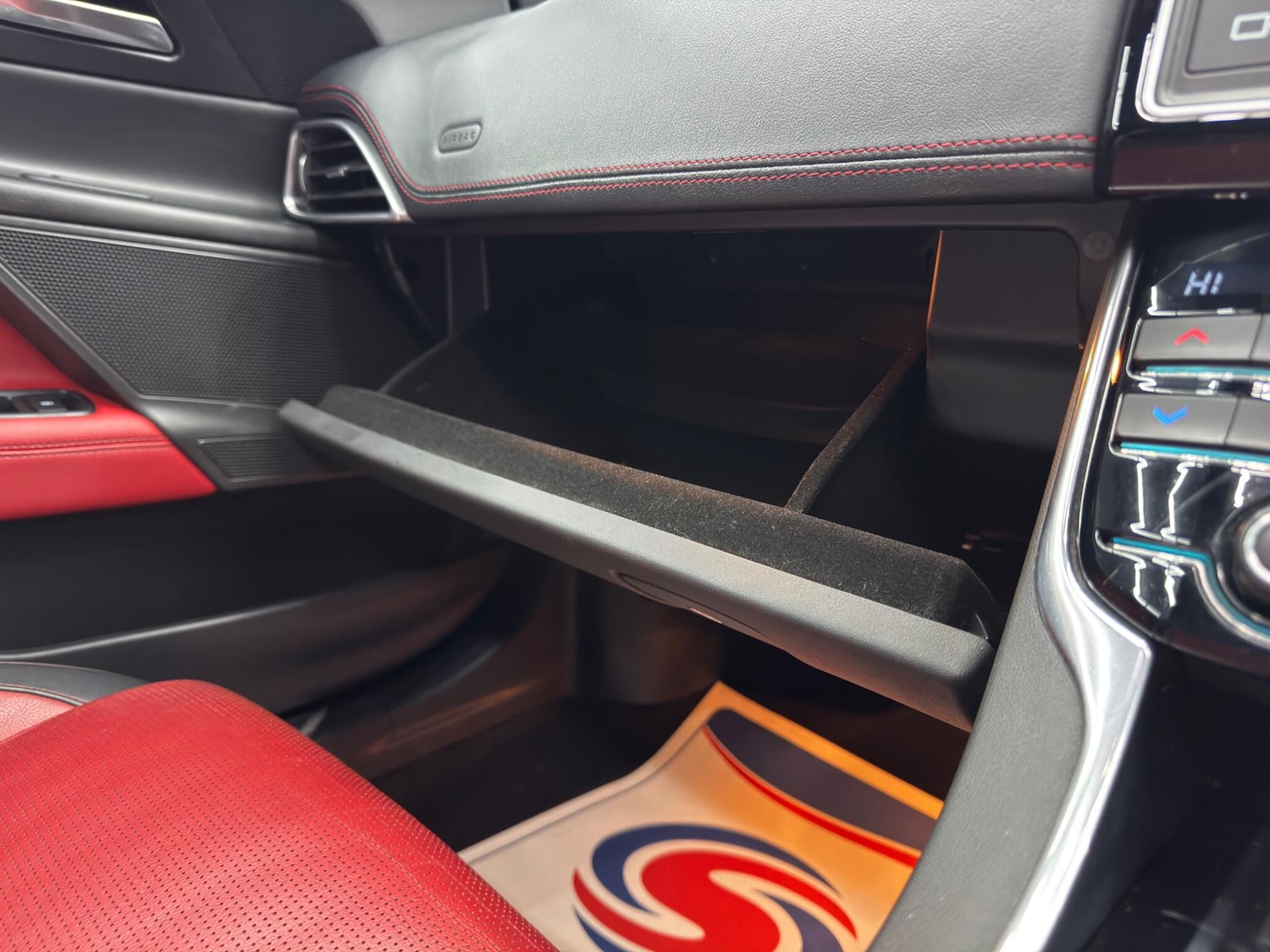 Used Jaguar XE for sale - 77237853: Photo 34