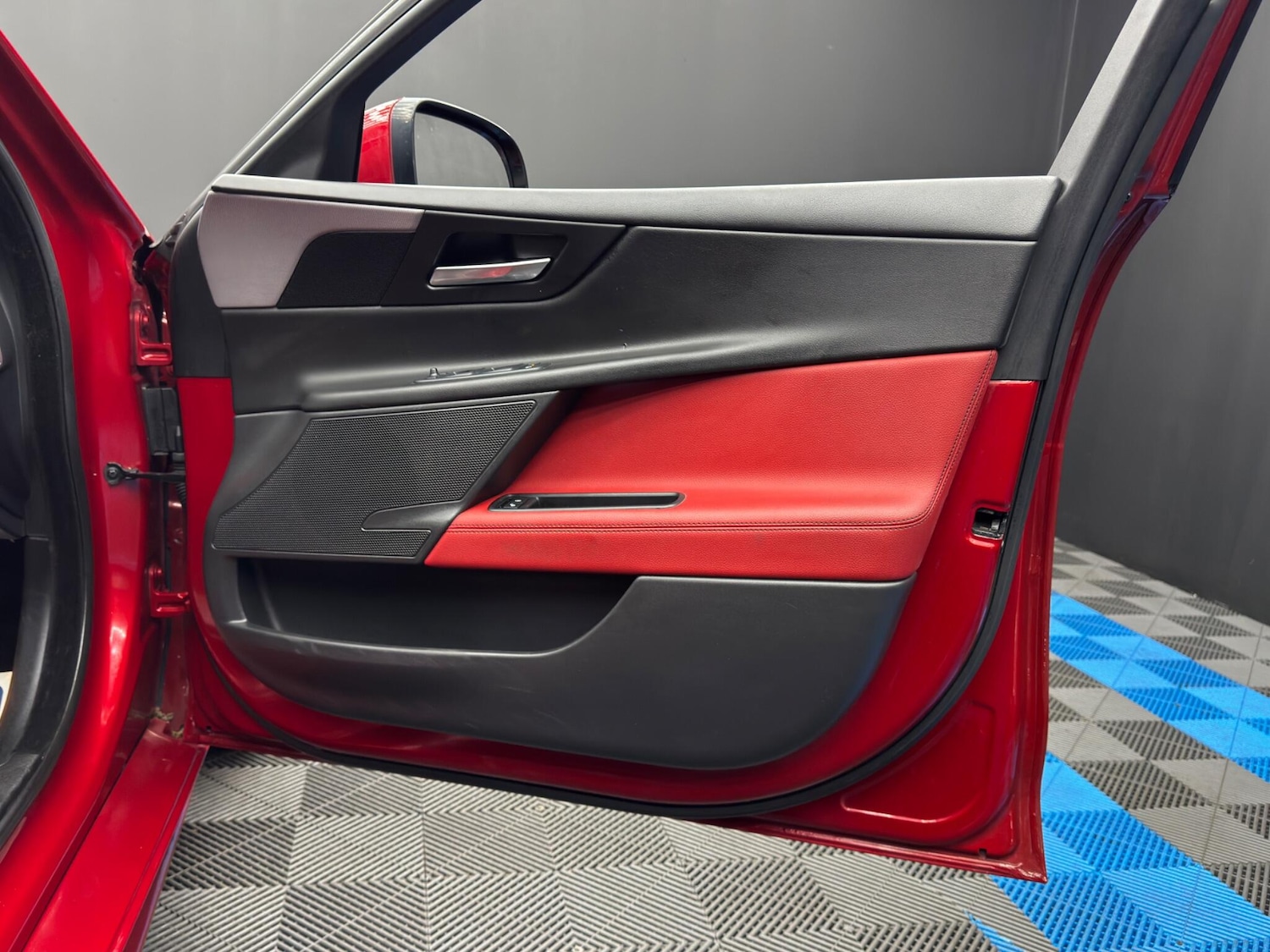 Used Jaguar XE for sale - 77237853: Photo 36