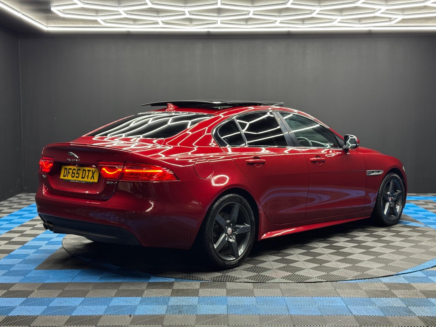 Used Jaguar XE for sale - 77237853: Photo 5