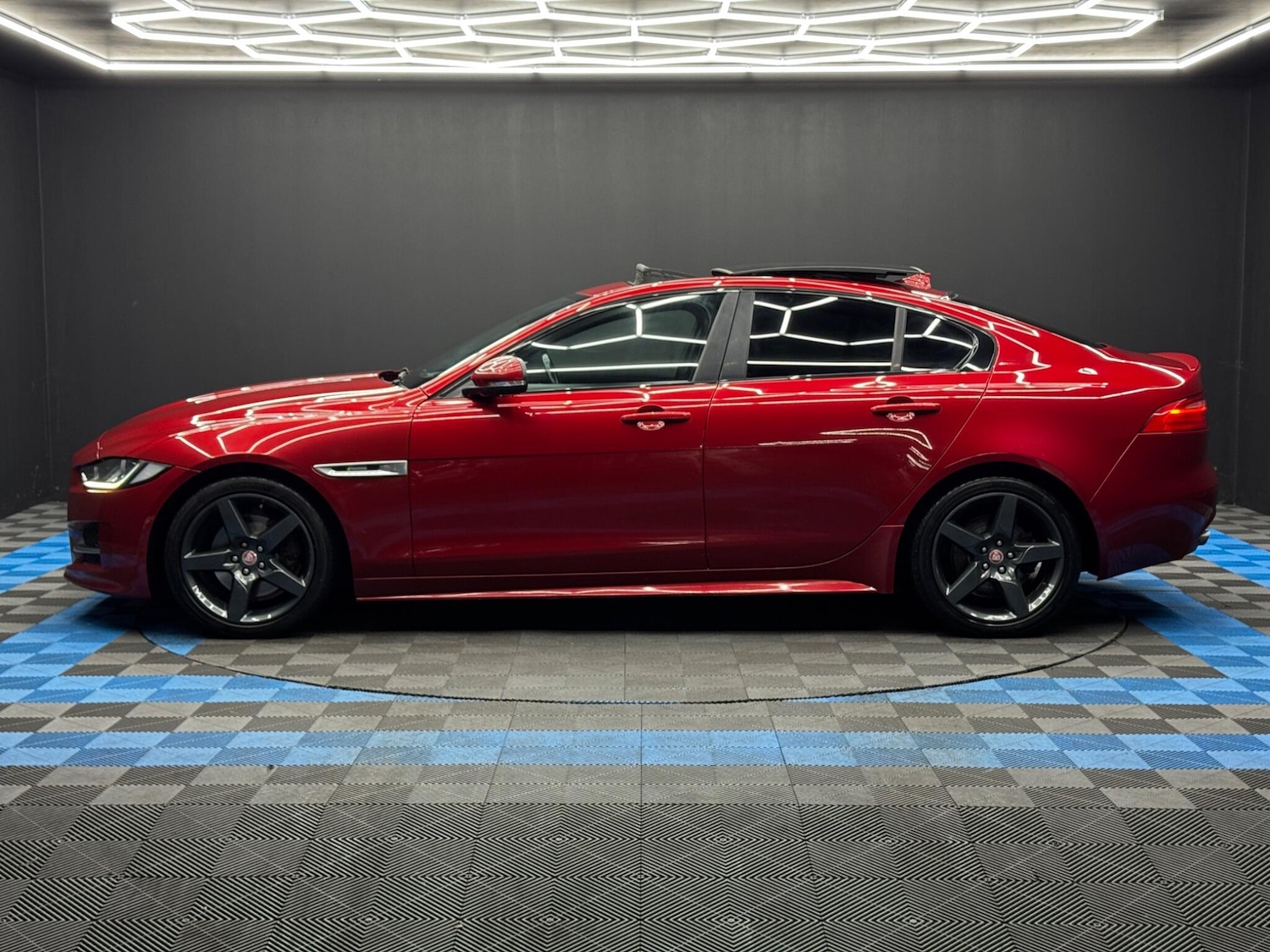 Used Jaguar XE for sale - 77237853: Photo 8