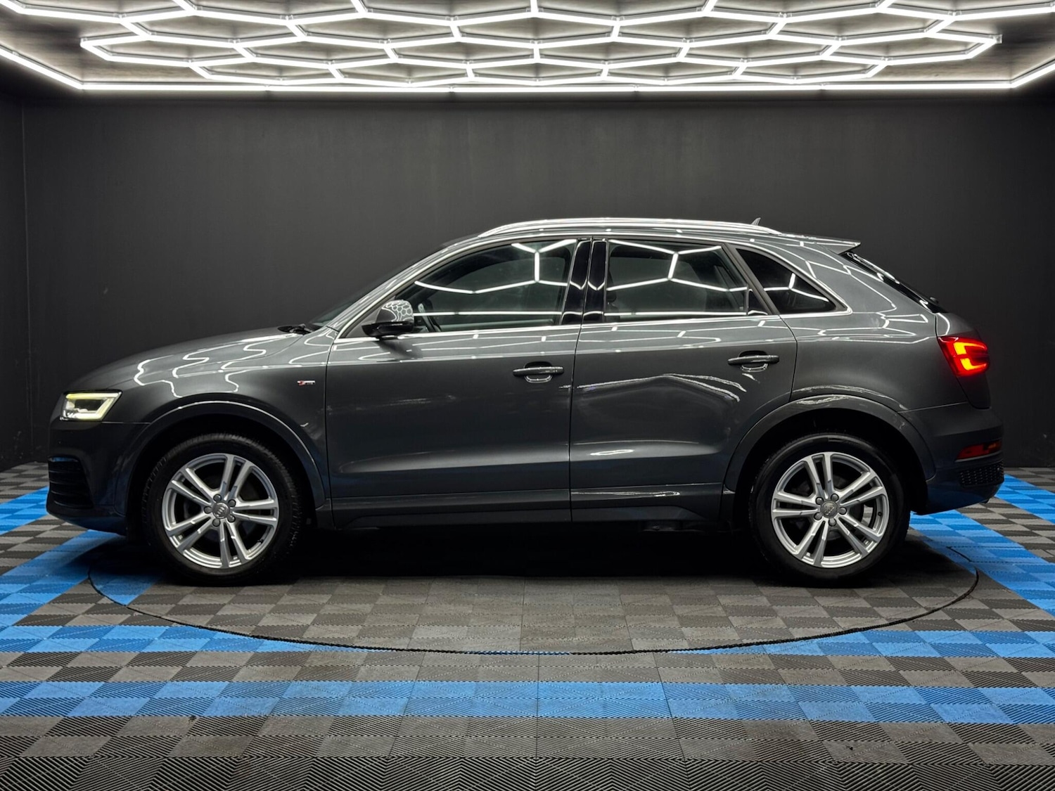 Used Audi Q3 2016 for sale - 76446561: Photo 8