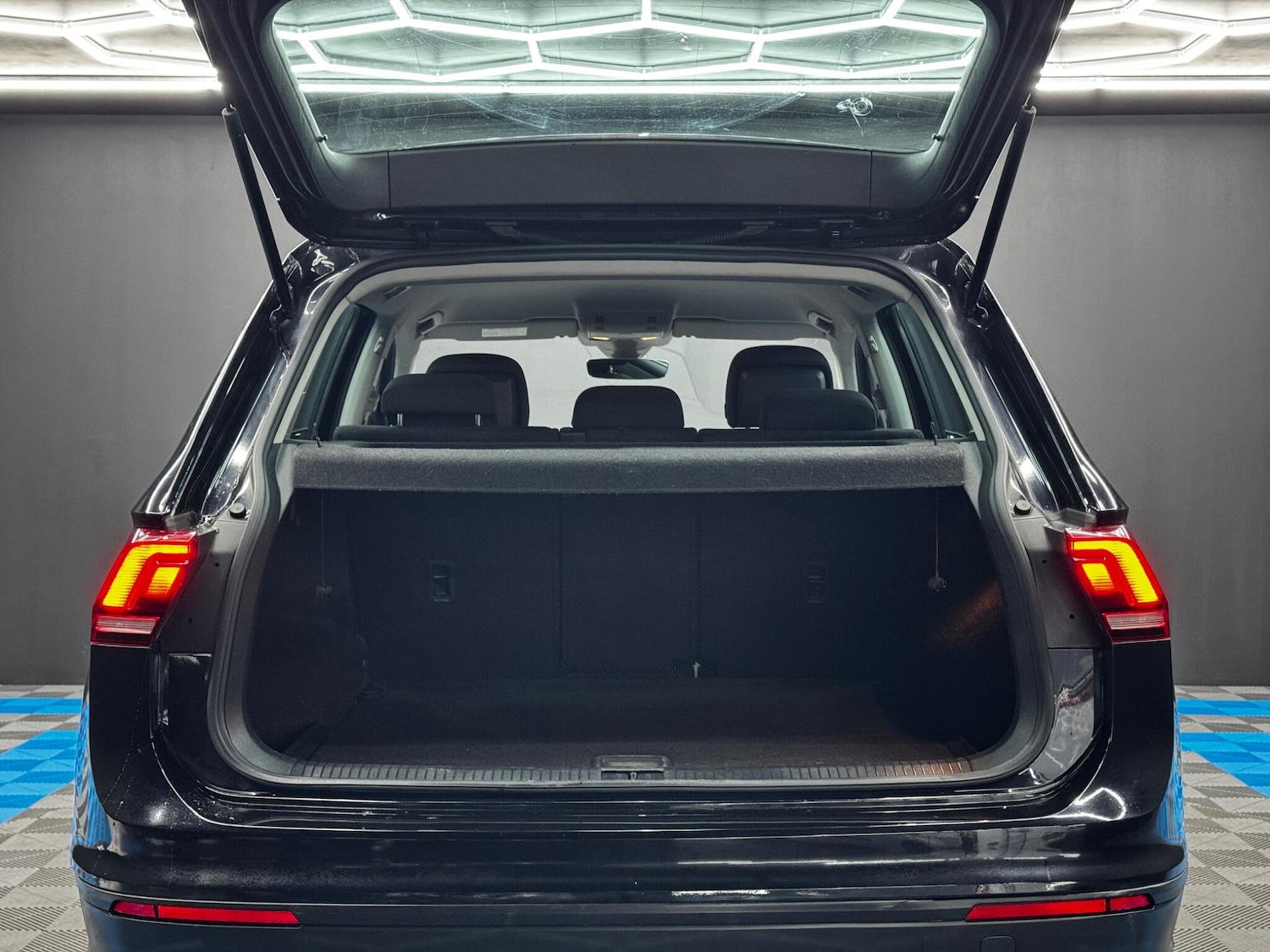 Used Volkswagen Tiguan 2016 for sale - 76865614: Photo 38