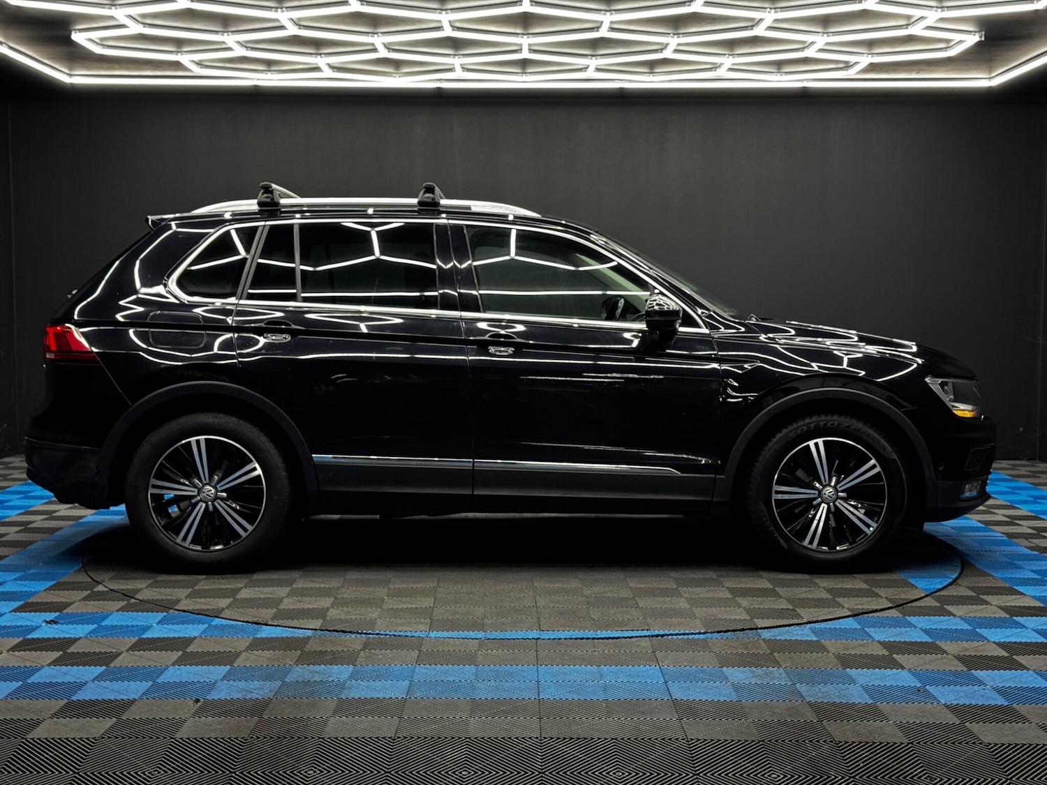 Used Volkswagen Tiguan 2016 for sale - 76865614: Photo 4