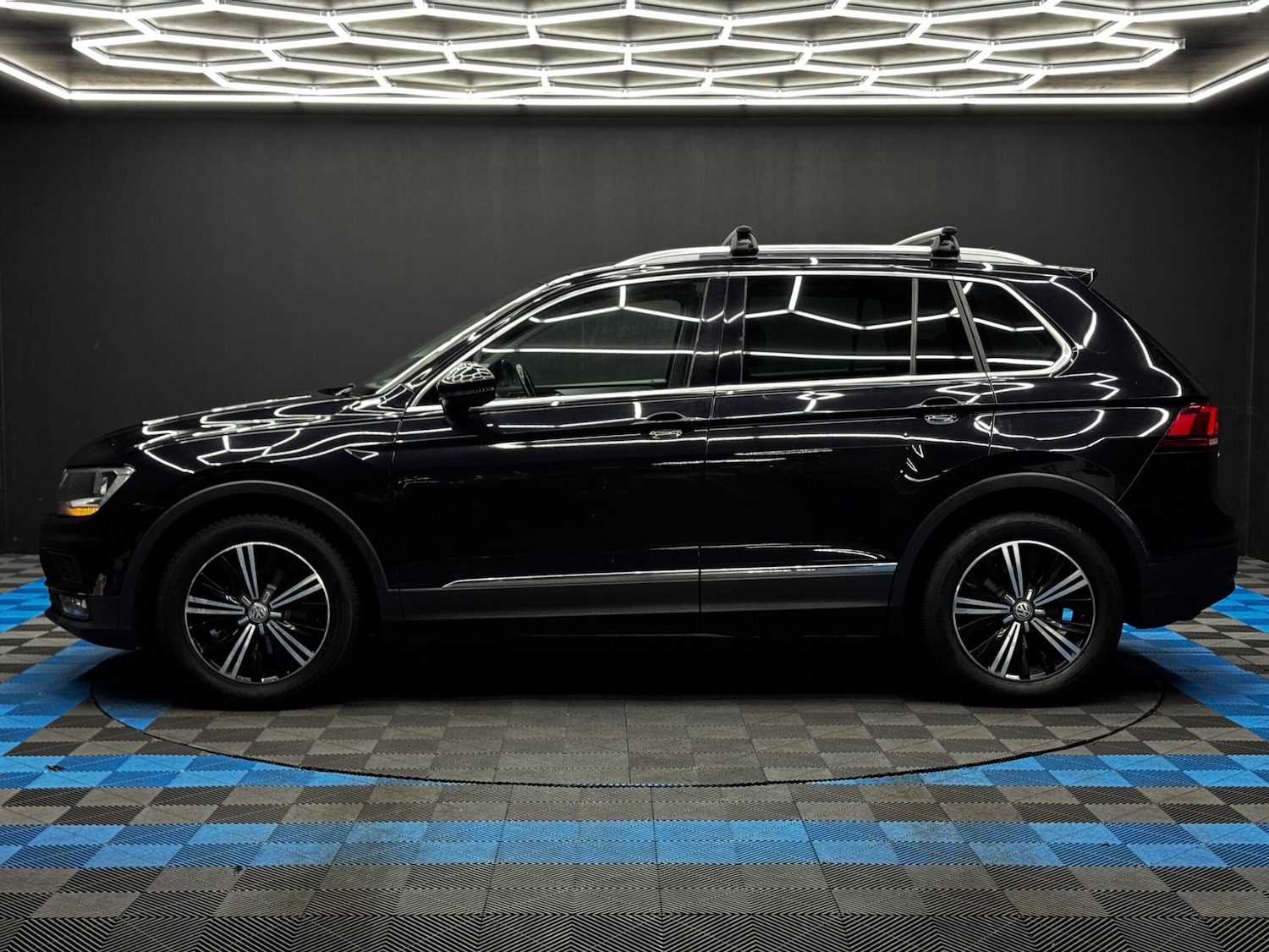 Used Volkswagen Tiguan 2016 for sale - 76865614: Photo 8