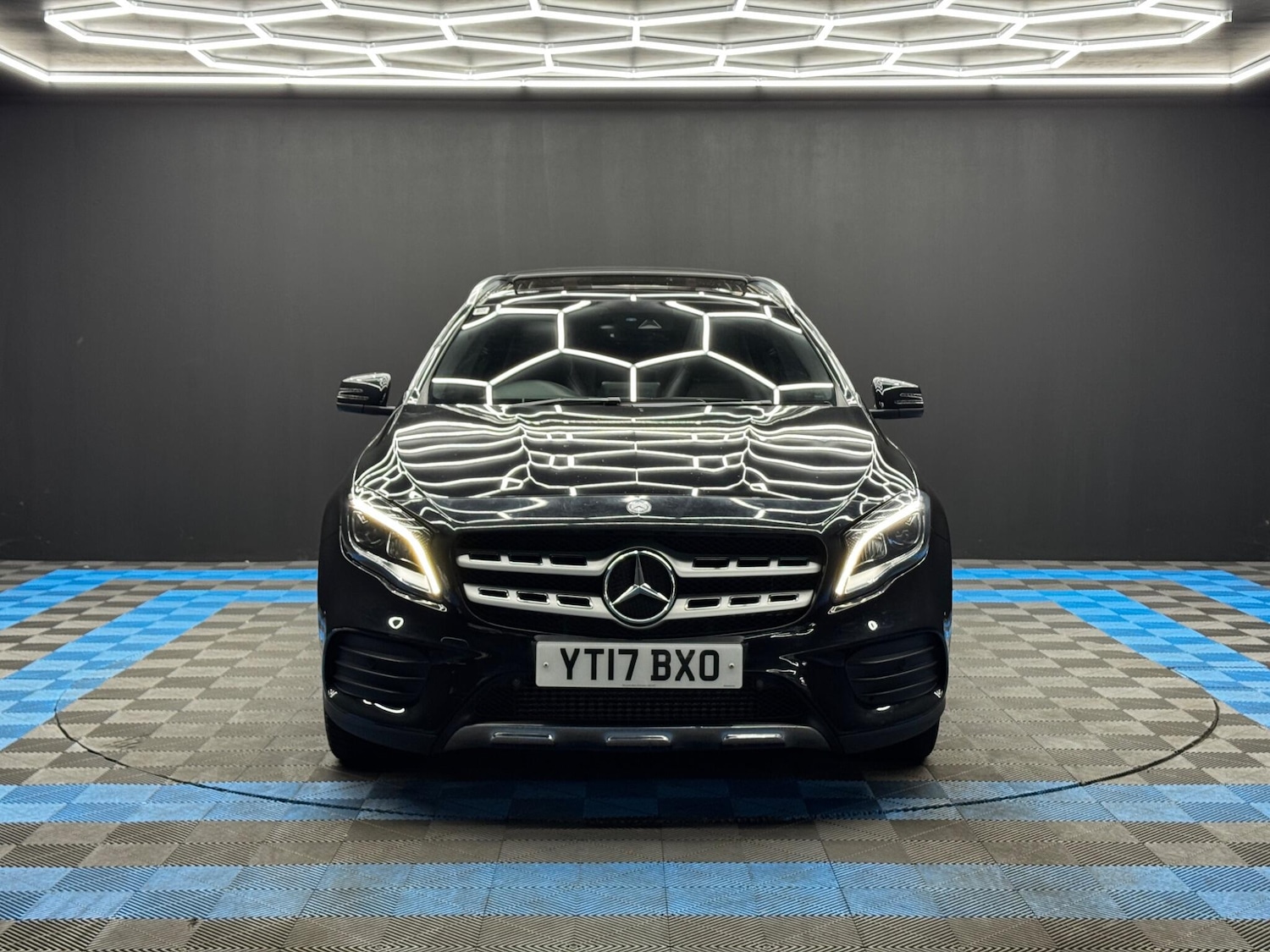 Used Mercedes-Benz GLA for sale - 77940780: Photo 2