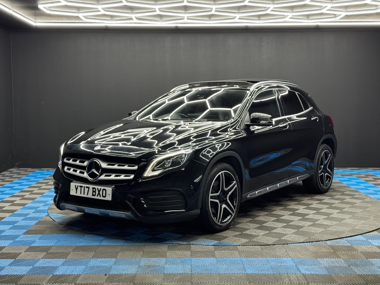 Used Mercedes-Benz GLA for sale - 77940780: Photo 3