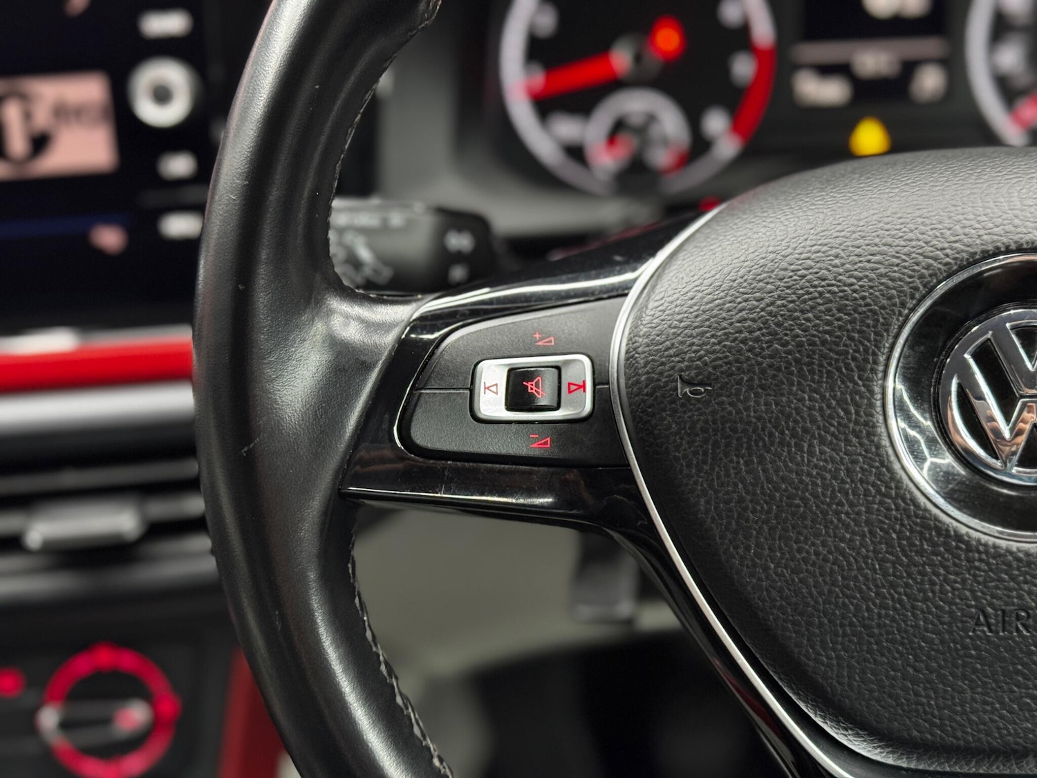 Used Volkswagen Polo 2019 for sale - 76689368: Photo 19