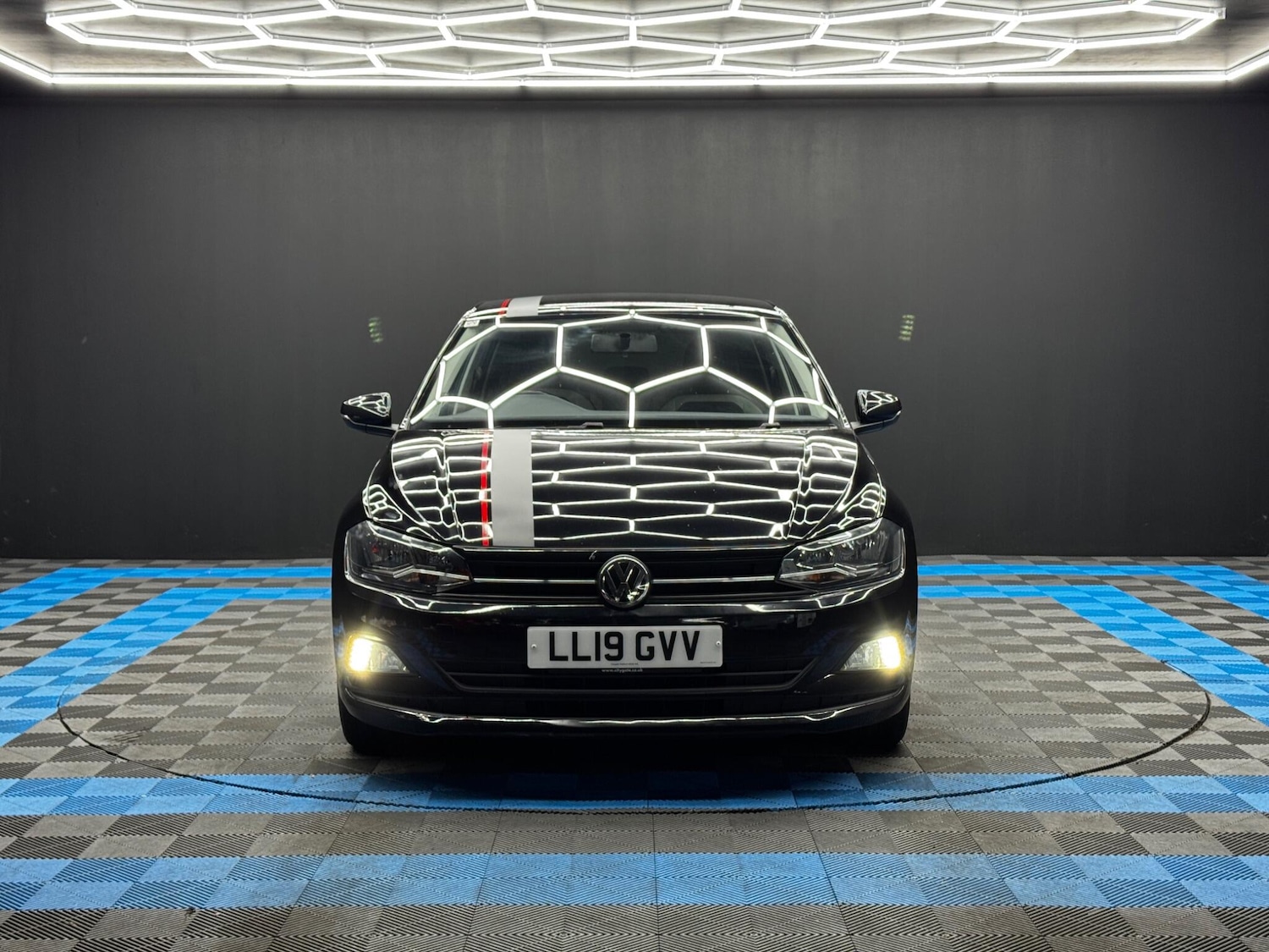 Used Volkswagen Polo 2019 for sale - 76689368: Photo 2