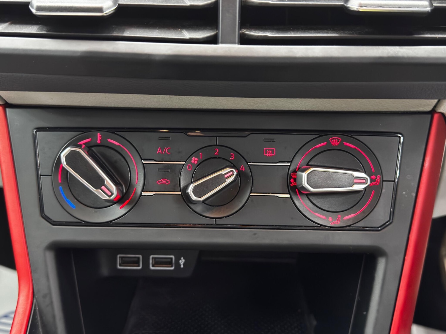 Used Volkswagen Polo 2019 for sale - 76689368: Photo 26