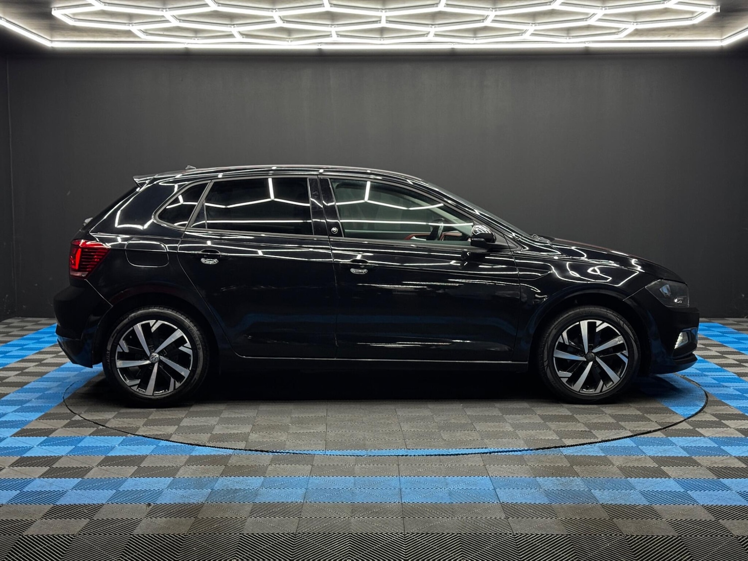 Used Volkswagen Polo 2019 for sale - 76689368: Photo 4