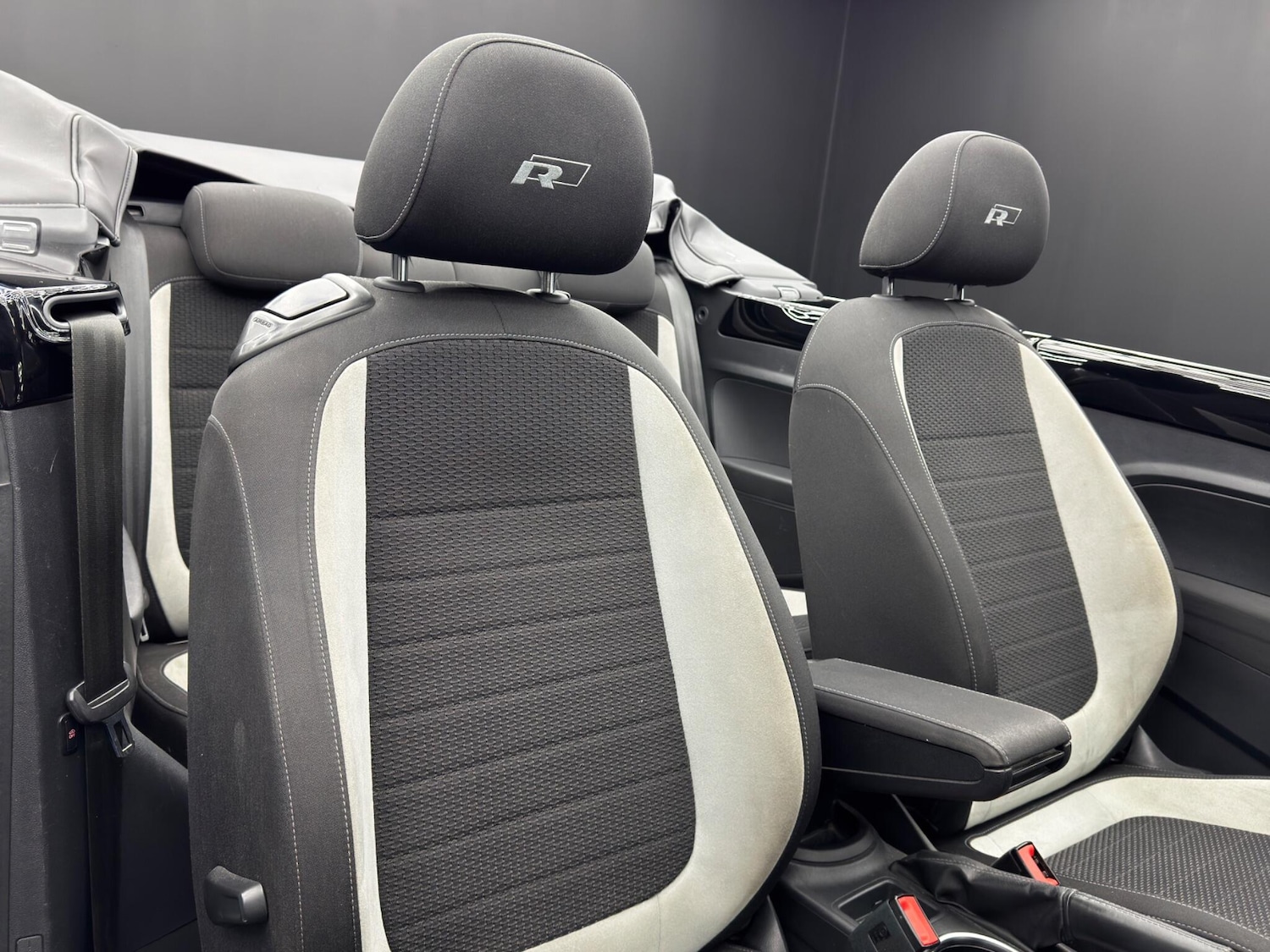 Used Volkswagen Beetle 2017 for sale - 77537259: Photo 12