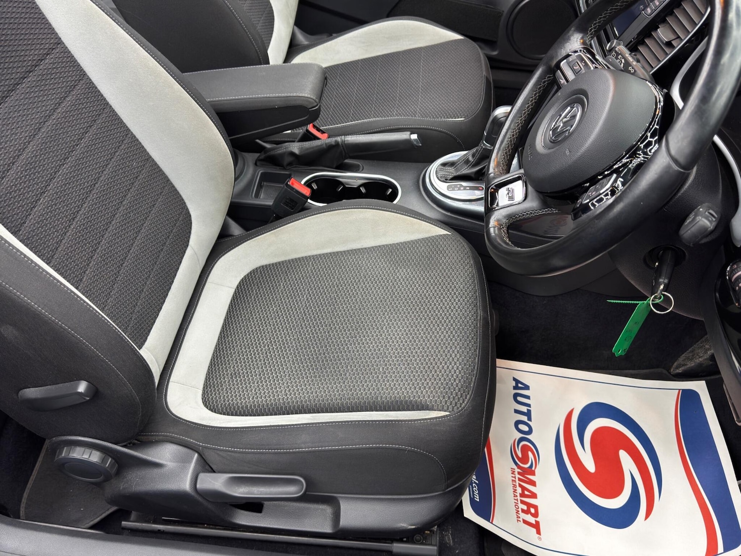 Used Volkswagen Beetle 2017 for sale - 77537259: Photo 13