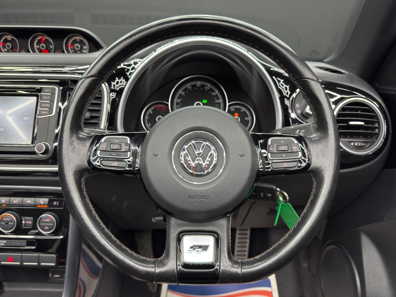 Used Volkswagen Beetle 2017 for sale - 77537259: Photo 18