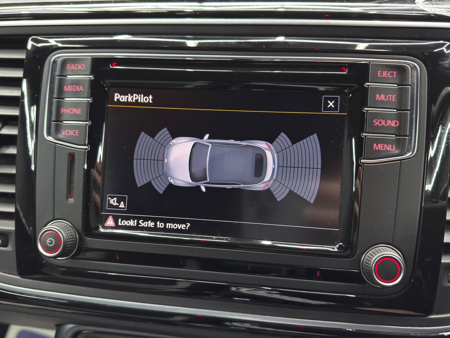 Used Volkswagen Beetle 2017 for sale - 77537259: Photo 32