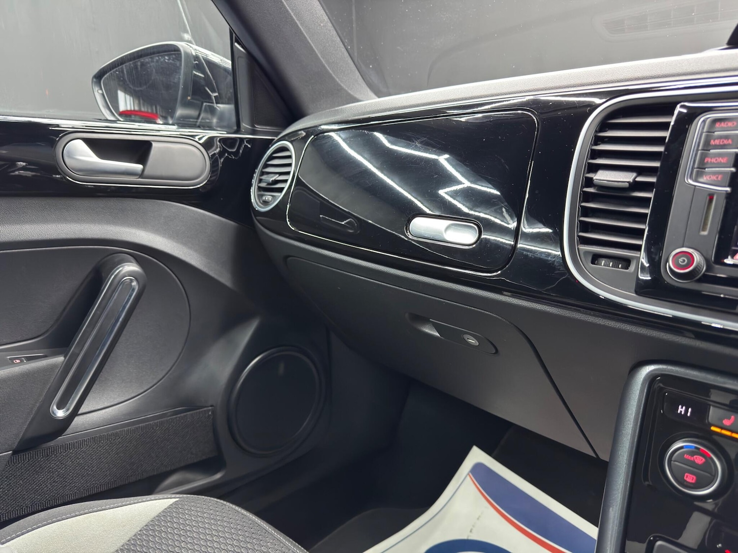 Used Volkswagen Beetle 2017 for sale - 77537259: Photo 33