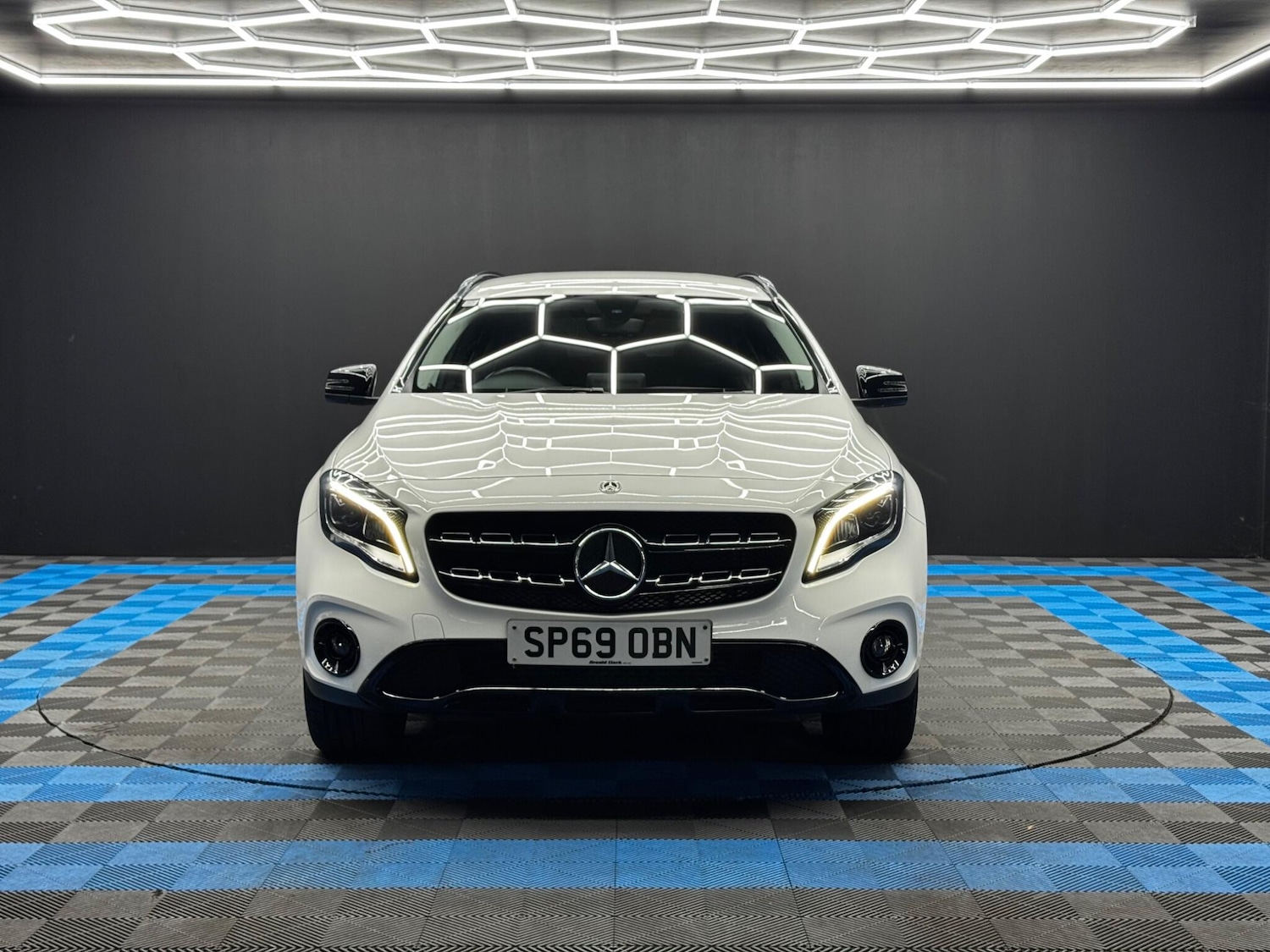 Used Mercedes-Benz GLA 2019 for sale - 76377442: Photo 2