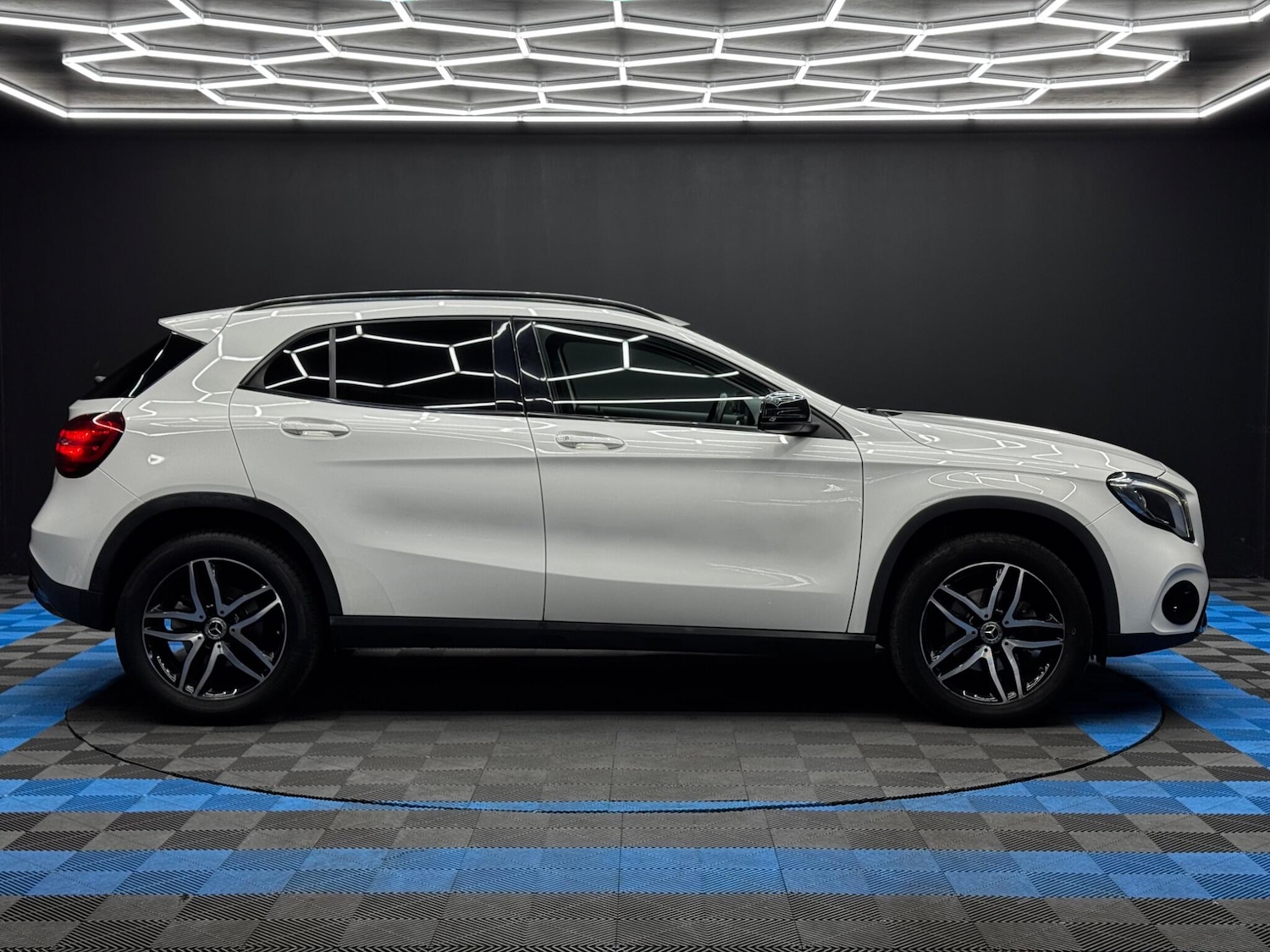 Used Mercedes-Benz GLA 2019 for sale - 76377442: Photo 4
