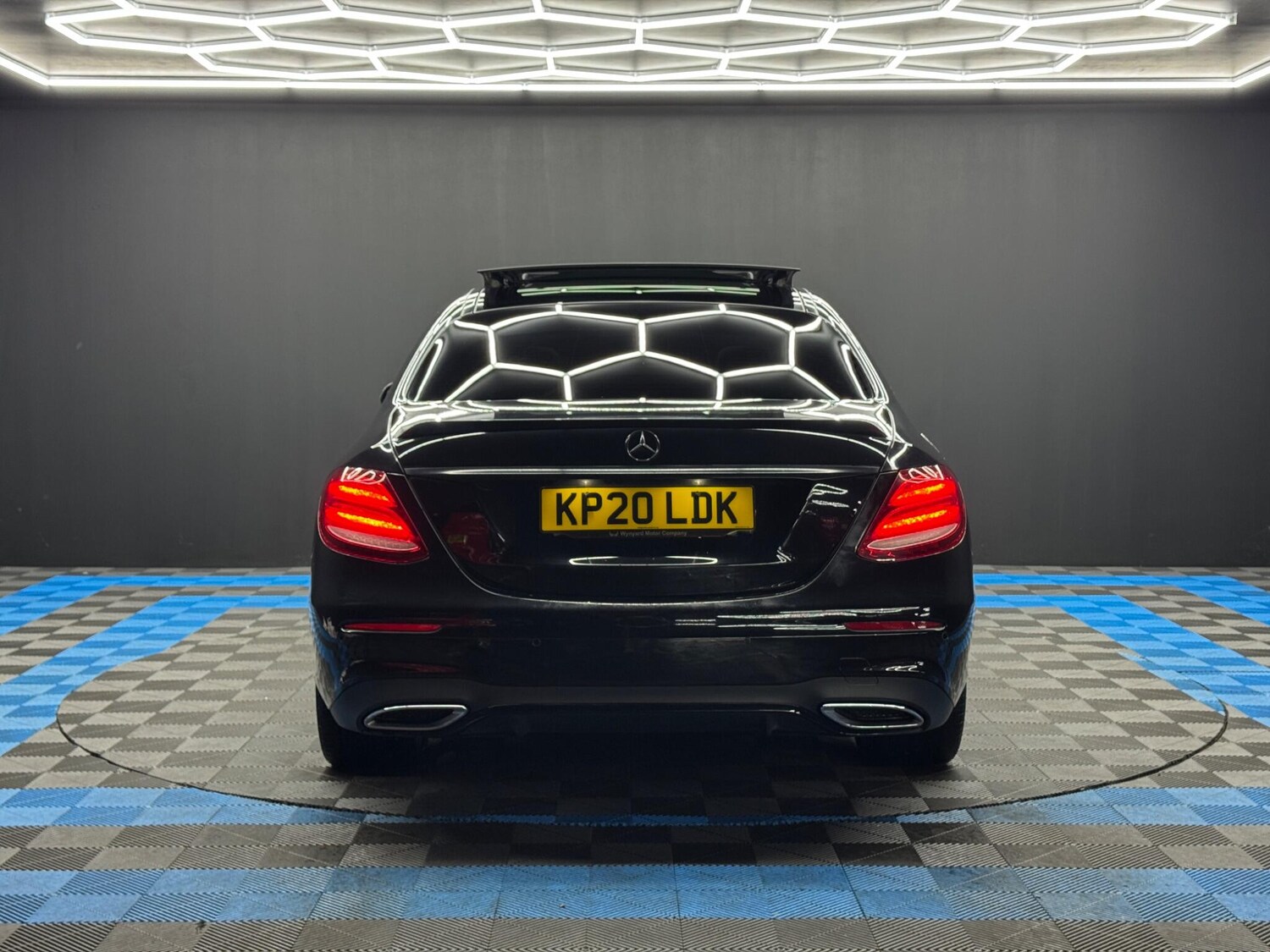 Used Mercedes-Benz E Class 2020 for sale - 77468405: Photo 6