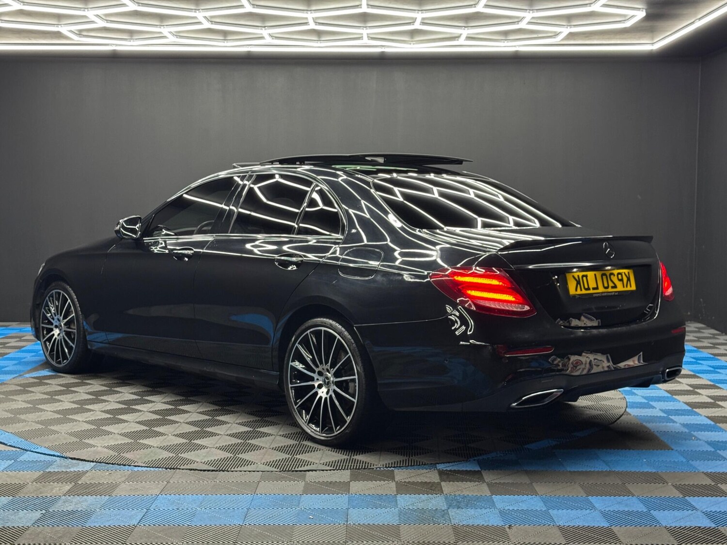 Used Mercedes-Benz E Class 2020 for sale - 77468405: Photo 7