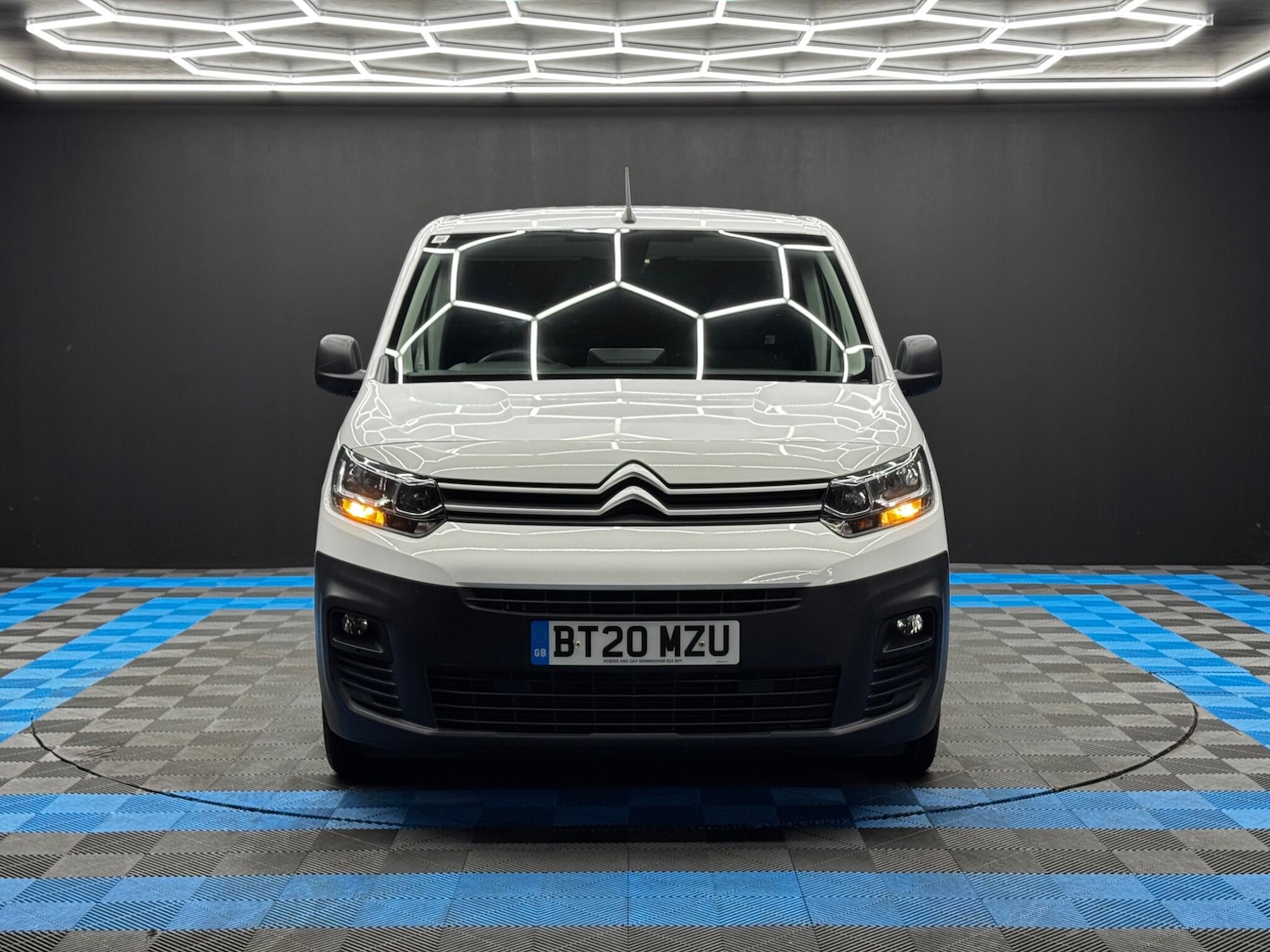 Used Citroen Berlingo 2020 for sale - 76995377: Photo 2