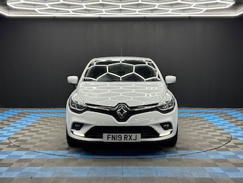 Used Renault Clio 2019 for sale - 79496556: Photo