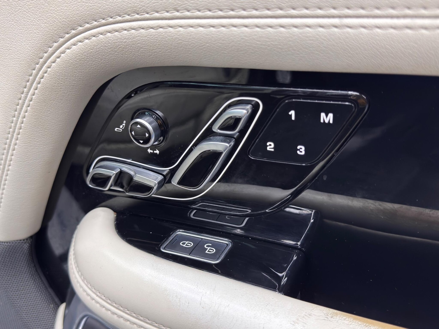 Used Land Rover Range Rover 2019 for sale - 76360700: Photo 50