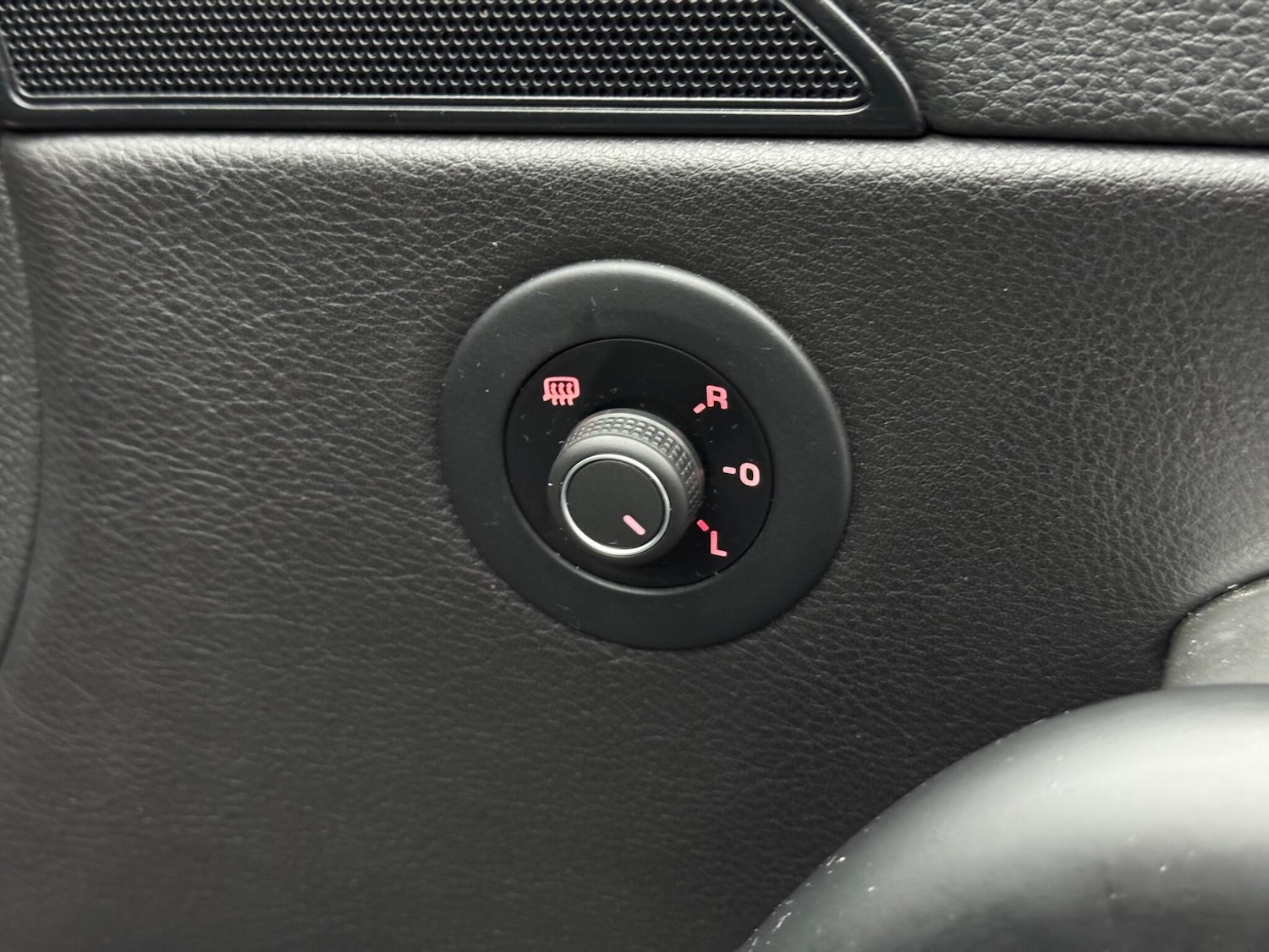 Used Volkswagen Scirocco for sale - 77484470: Photo 40