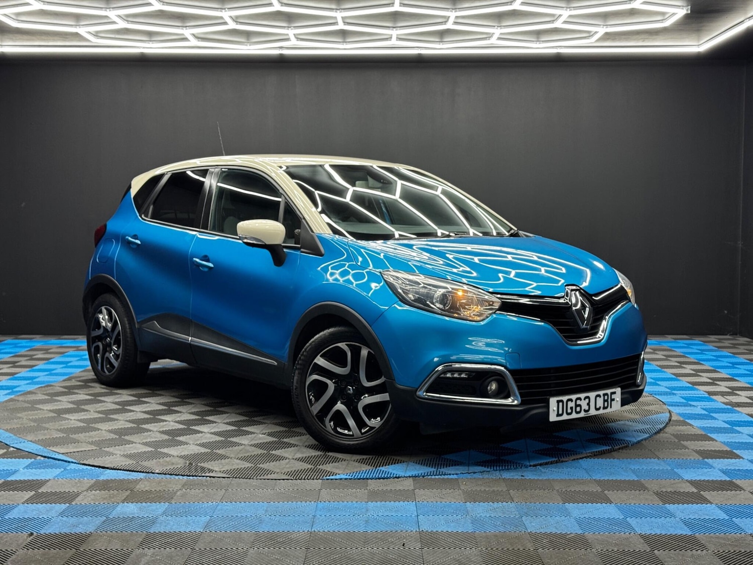 Used Renault Captur 2013 for sale - 76584824: Photo 1