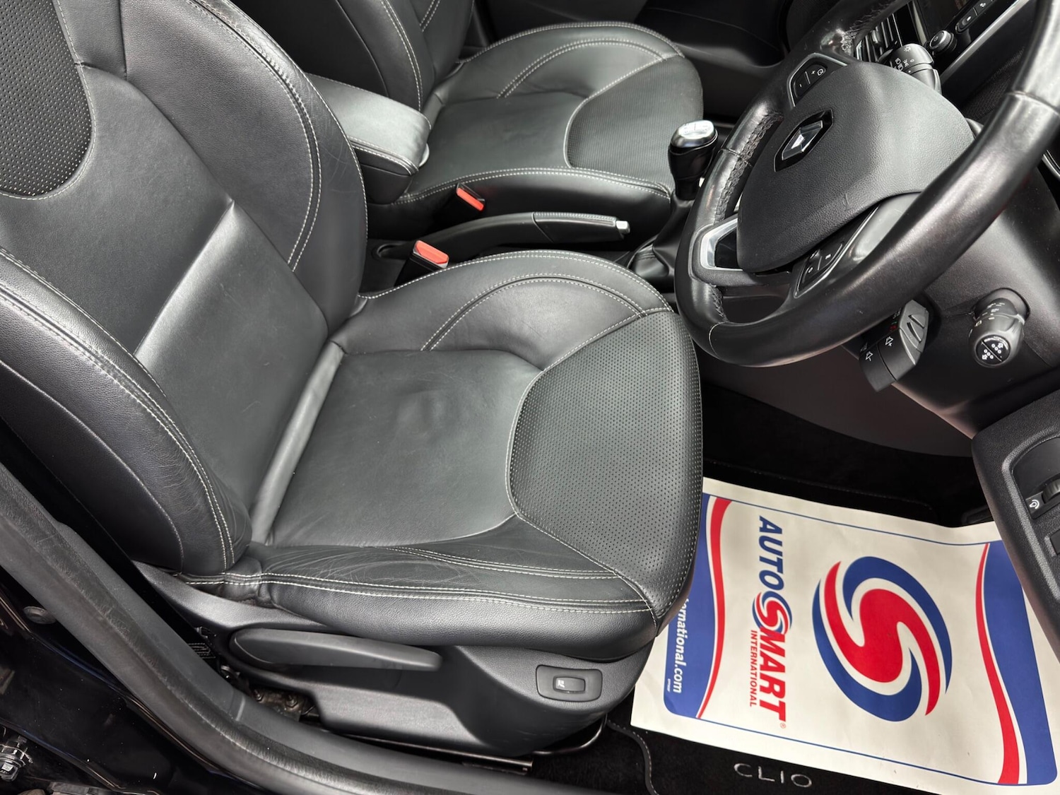 Used Renault Clio 2017 for sale - 76440724: Photo 13