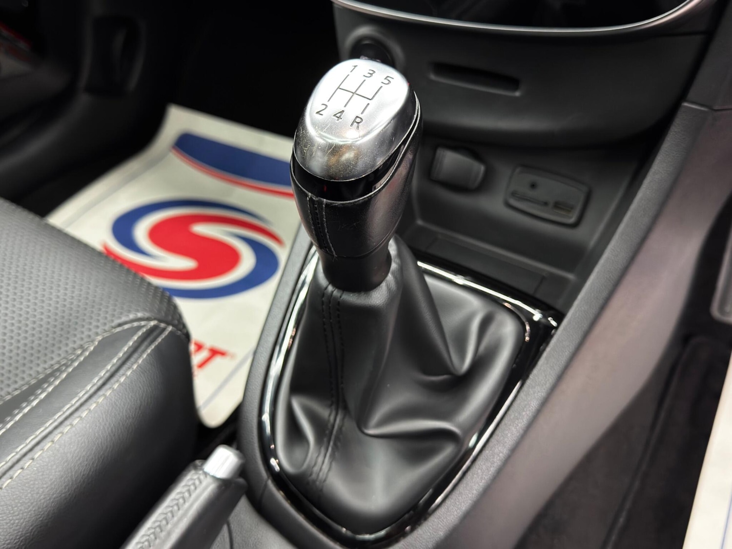 Used Renault Clio 2017 for sale - 76440724: Photo 25