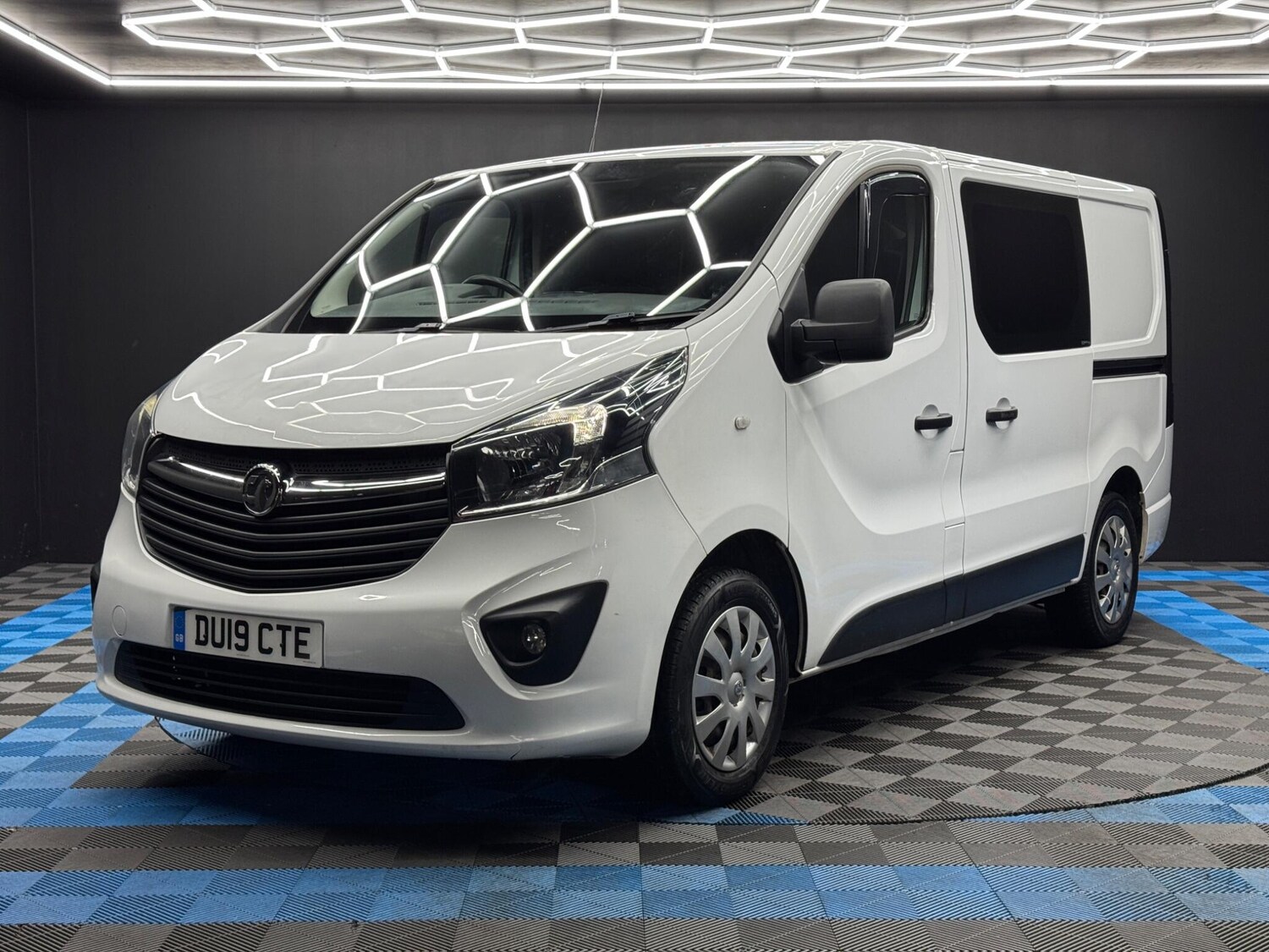 Used Vauxhall Vivaro 2019 for sale - 77496586: Photo 3