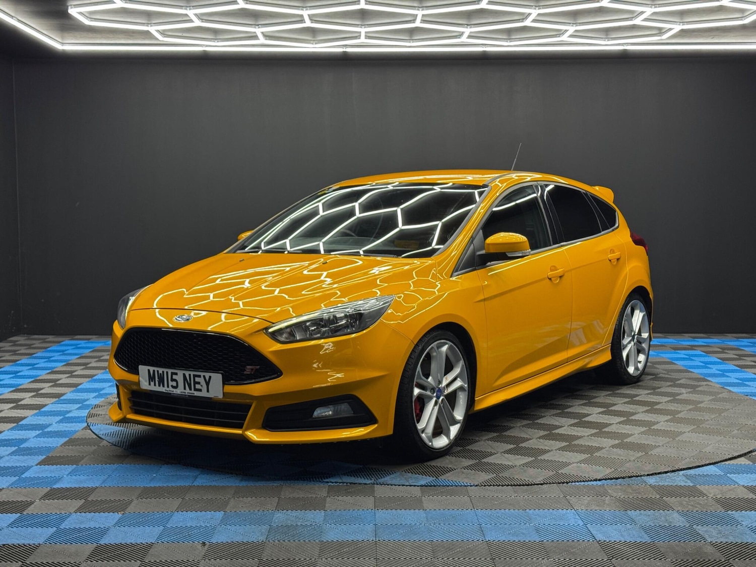 Used Ford Focus 2015 for sale - 77143348: Photo 3
