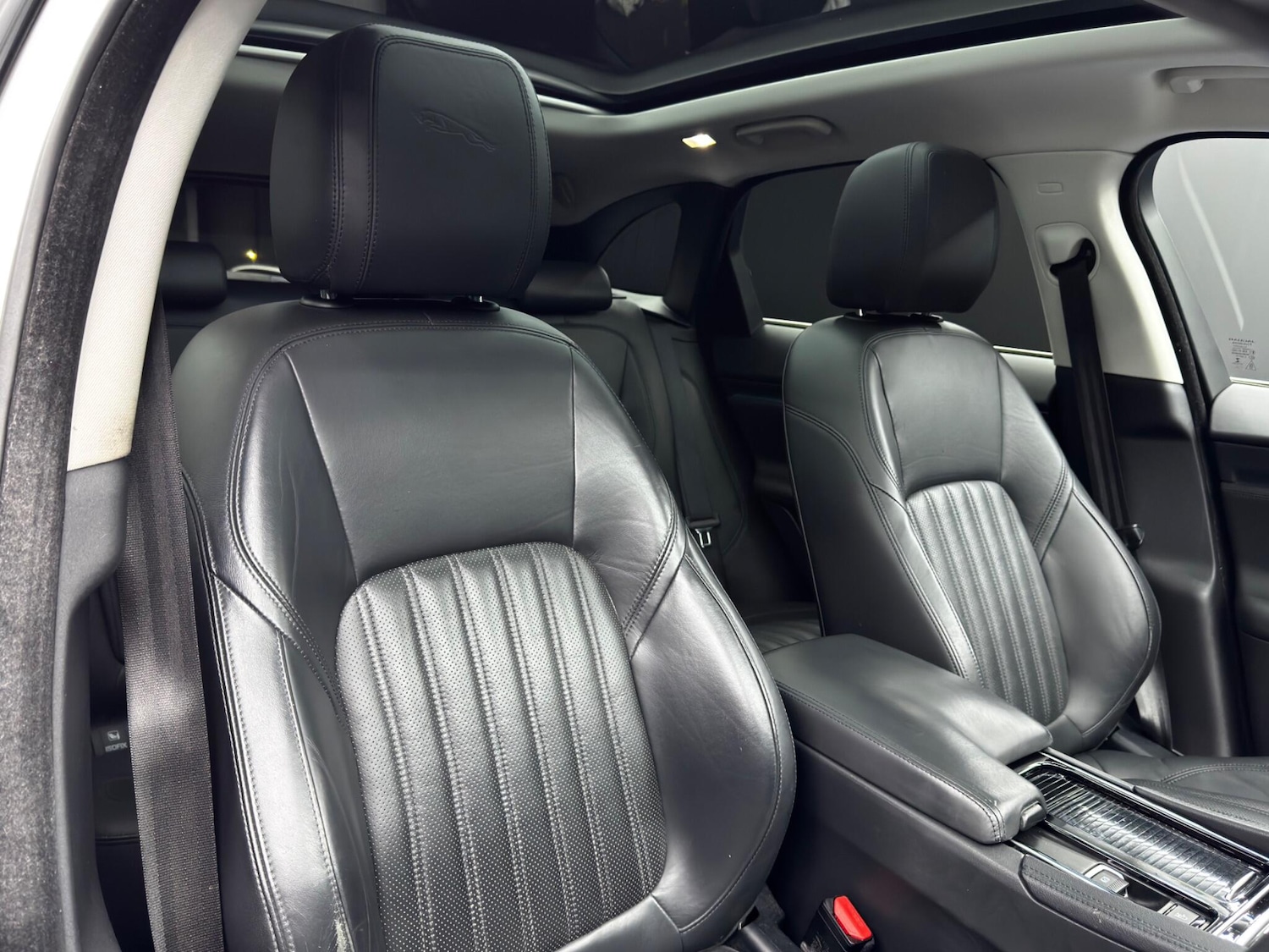 Used Jaguar F-Pace 2018 for sale - 76499776: Photo 12