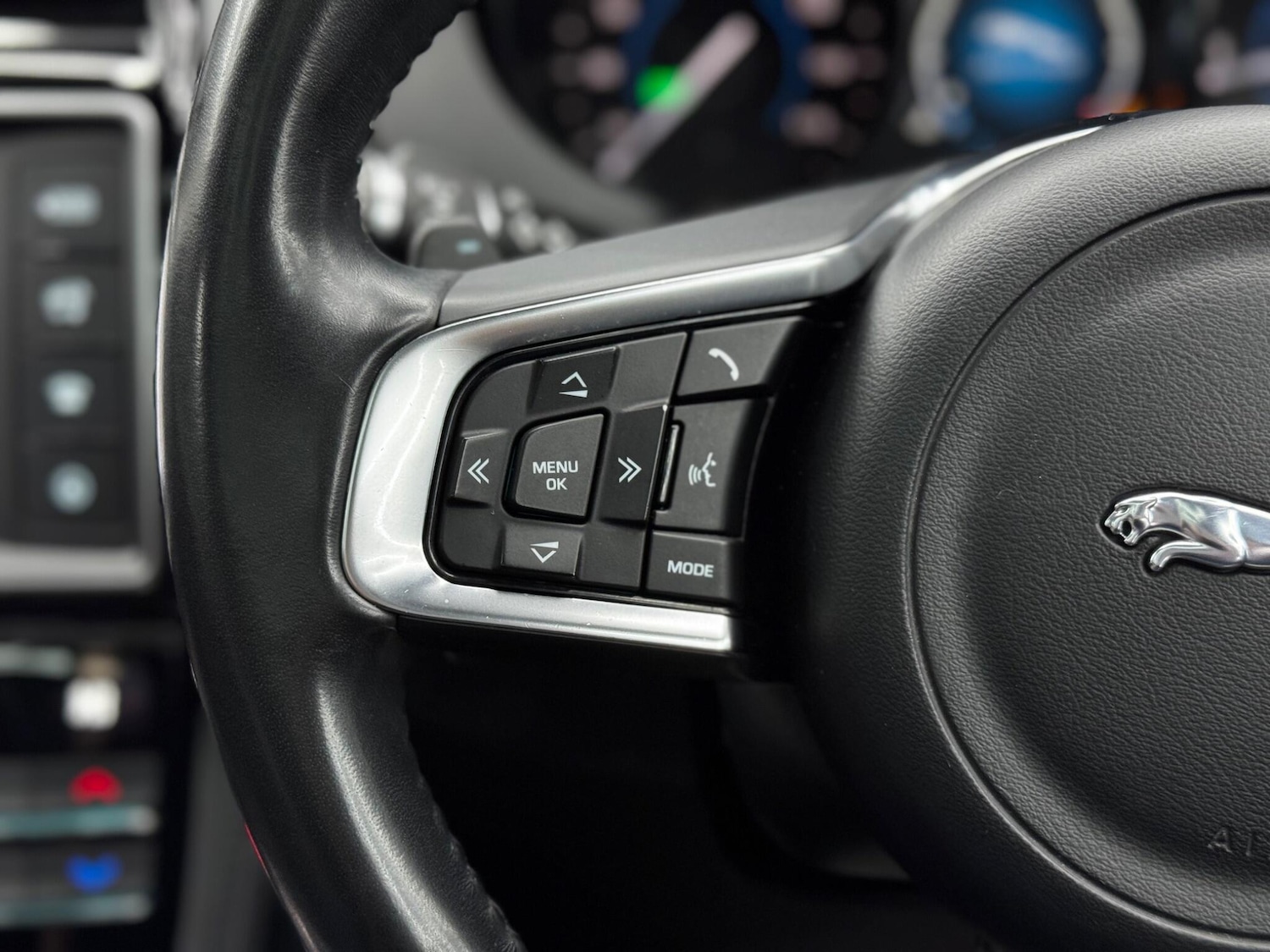 Used Jaguar F-Pace 2018 for sale - 76499776: Photo 20