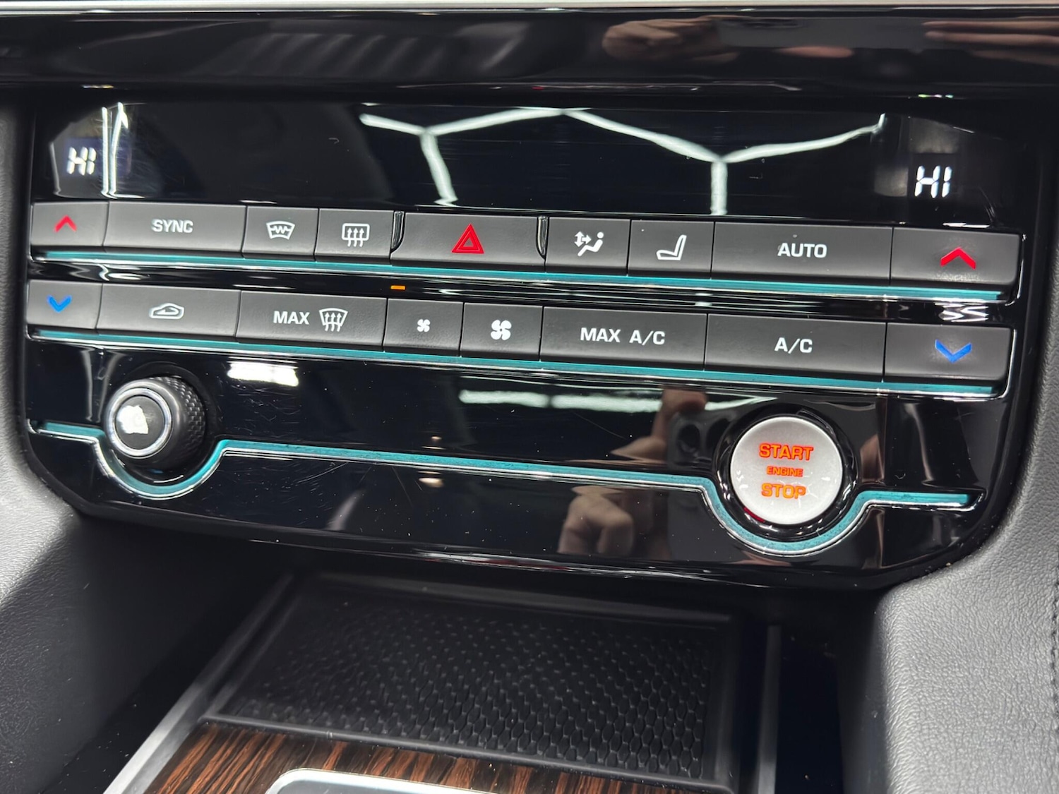 Used Jaguar F-Pace 2018 for sale - 76499776: Photo 27