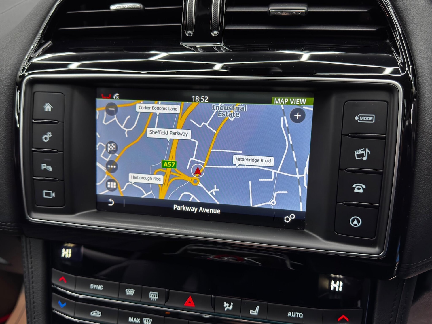 Used Jaguar F-Pace 2018 for sale - 76499776: Photo 28