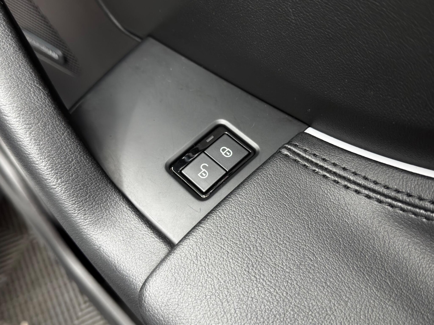 Used Jaguar F-Pace 2018 for sale - 76499776: Photo 45