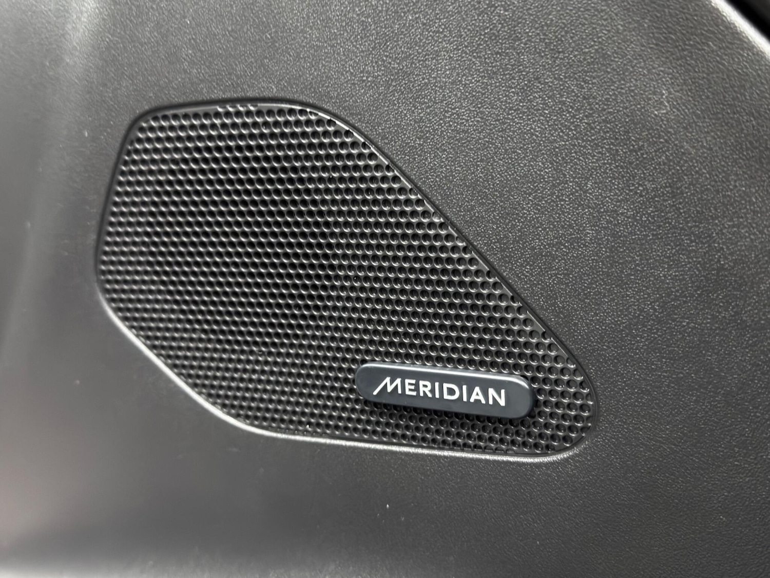 Used Jaguar F-Pace 2018 for sale - 76499776: Photo 46